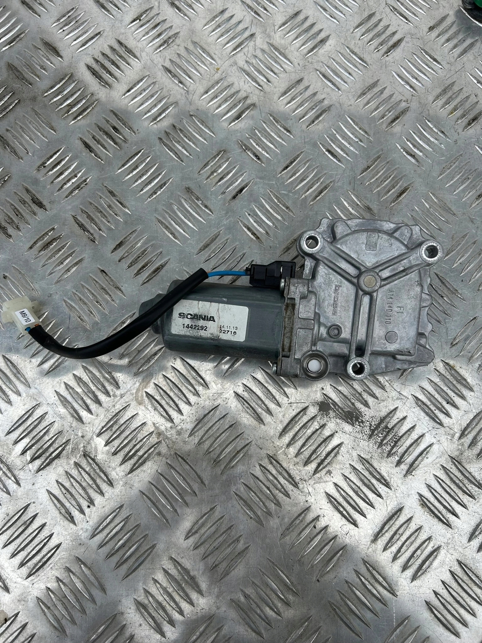 24ae4a9d6891bdae31fe35ba4fafd551