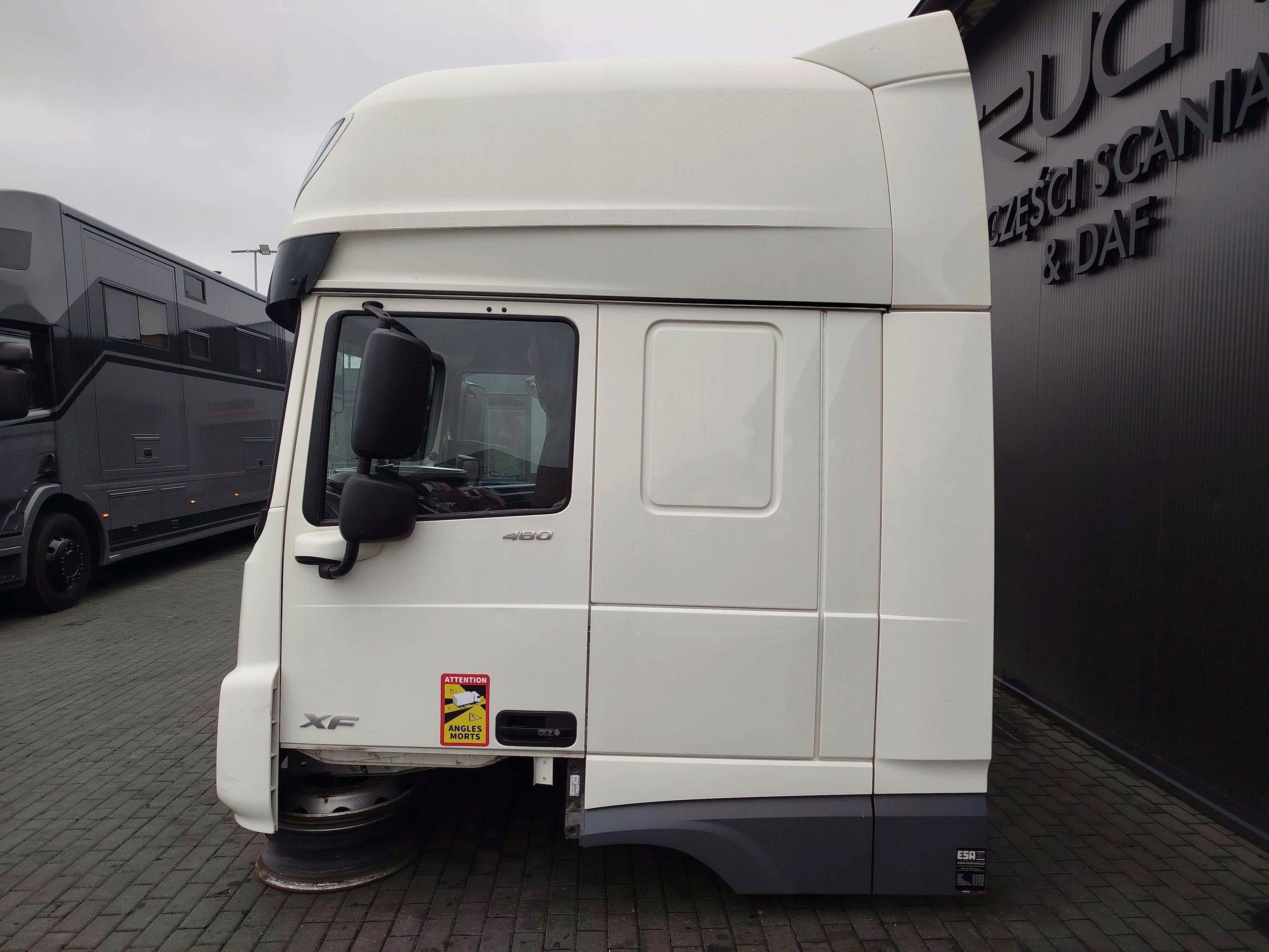 588a211c652c4a2c865f15763facbe28