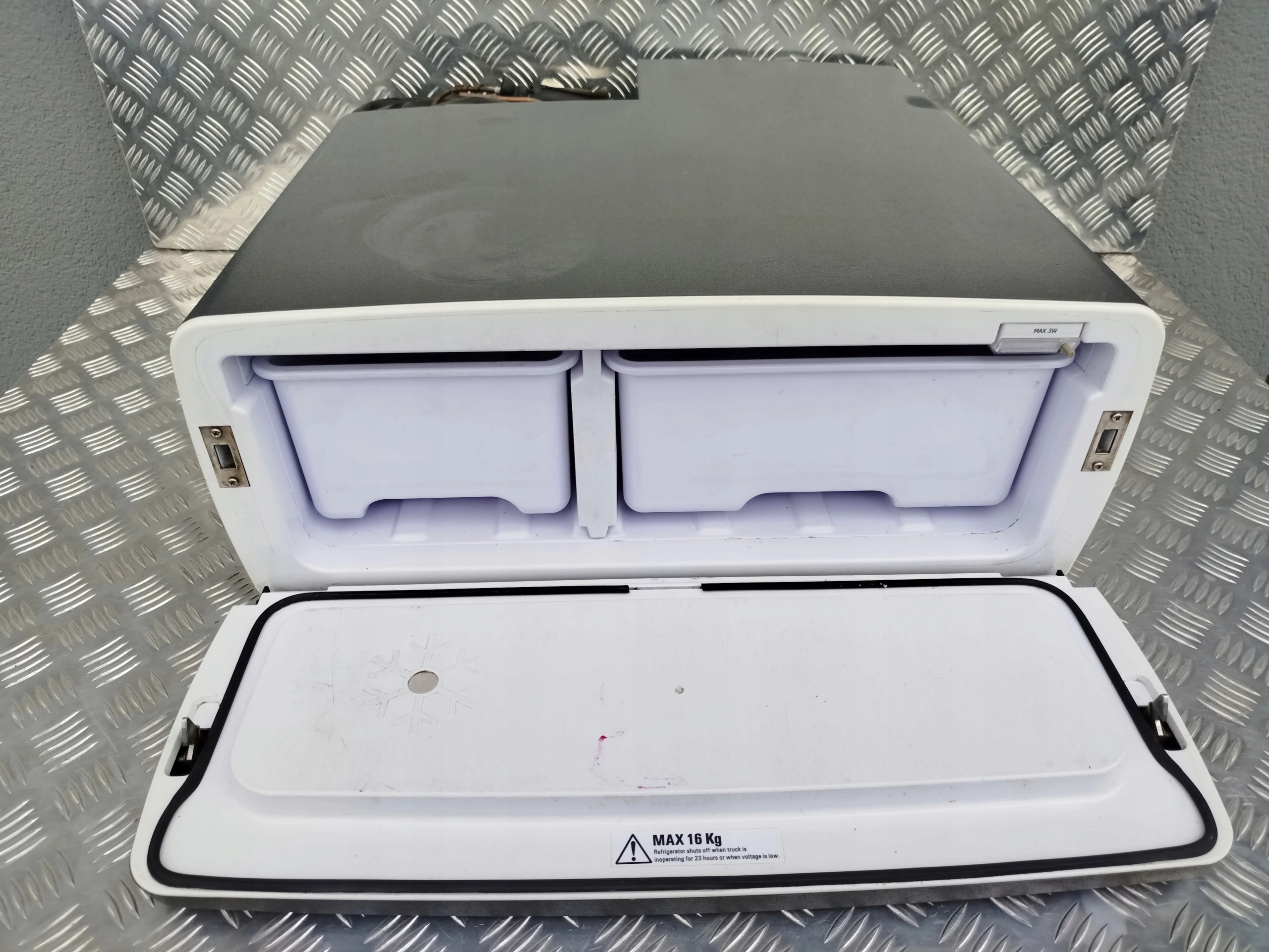 8175d934a1b3f02284bcdfe6cb7489b6