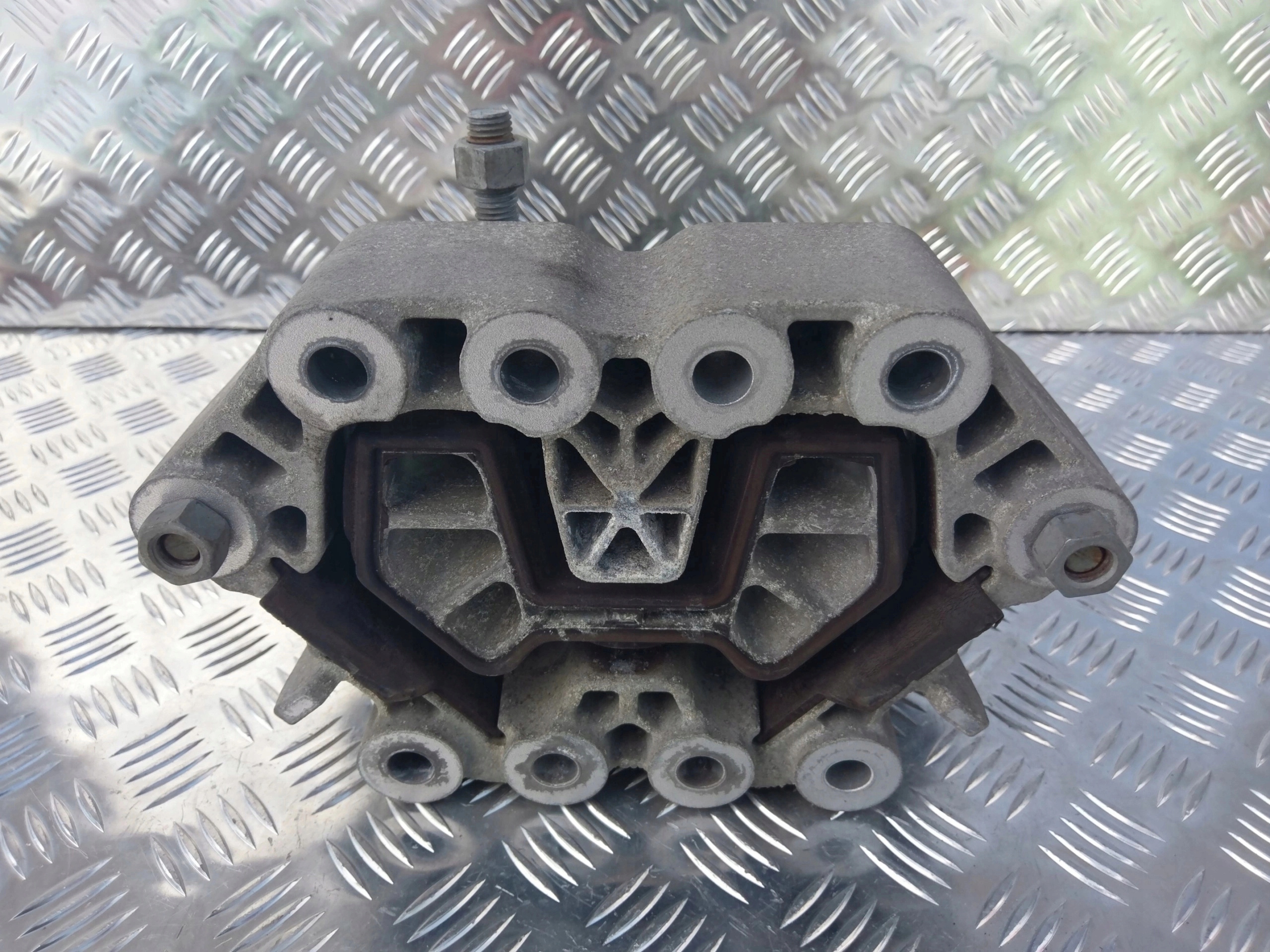 9ddae792425c251a3dc6a06d5d7d1097