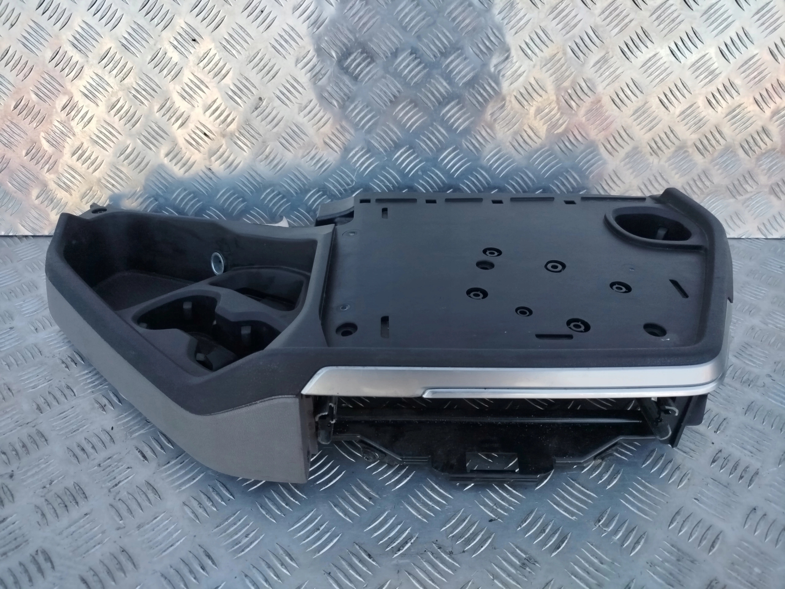 09fb5a6fe9a37643fed80d462ea209bb