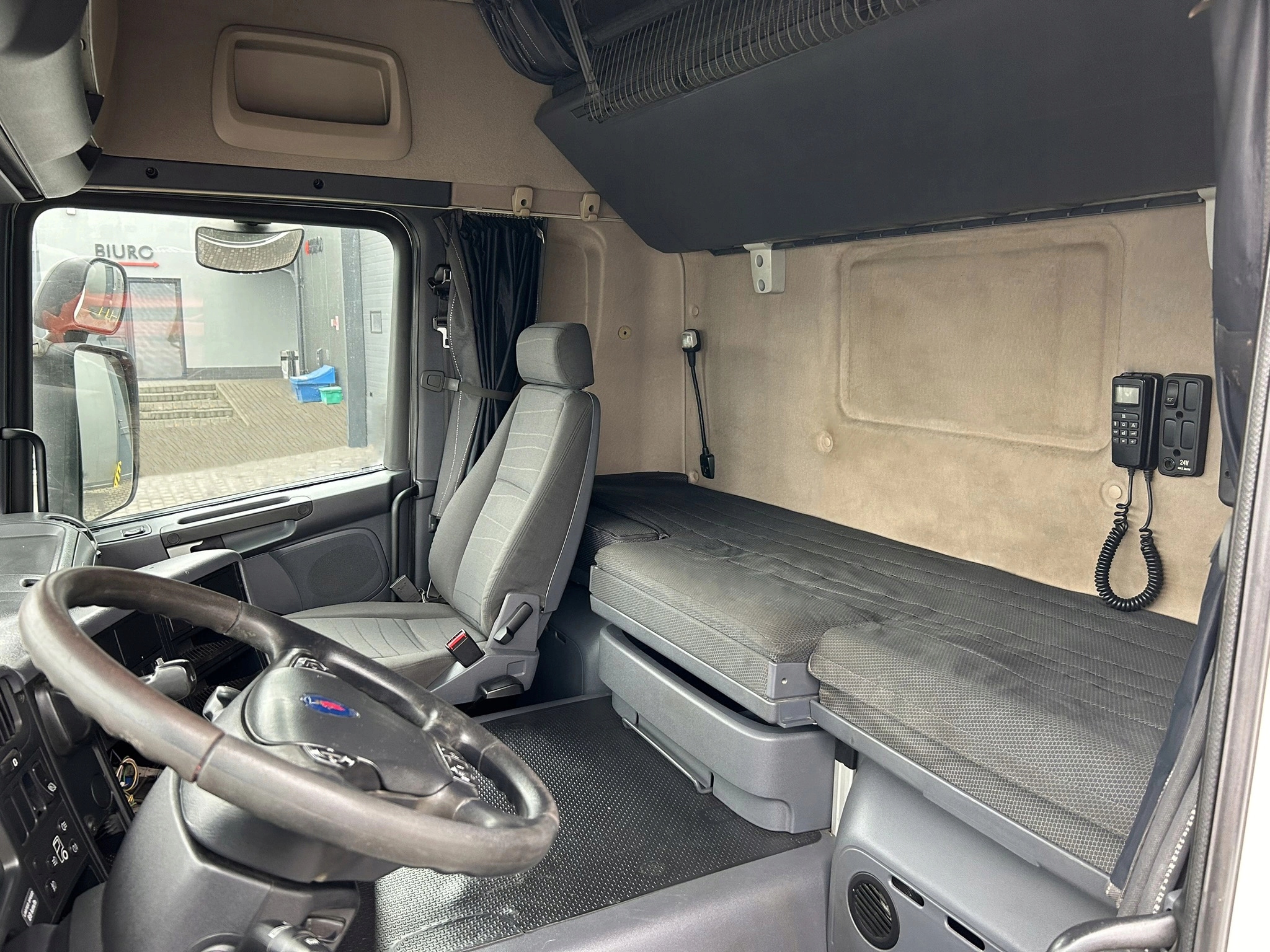 c4145c7f011c1720eb89cc97dbd975a9