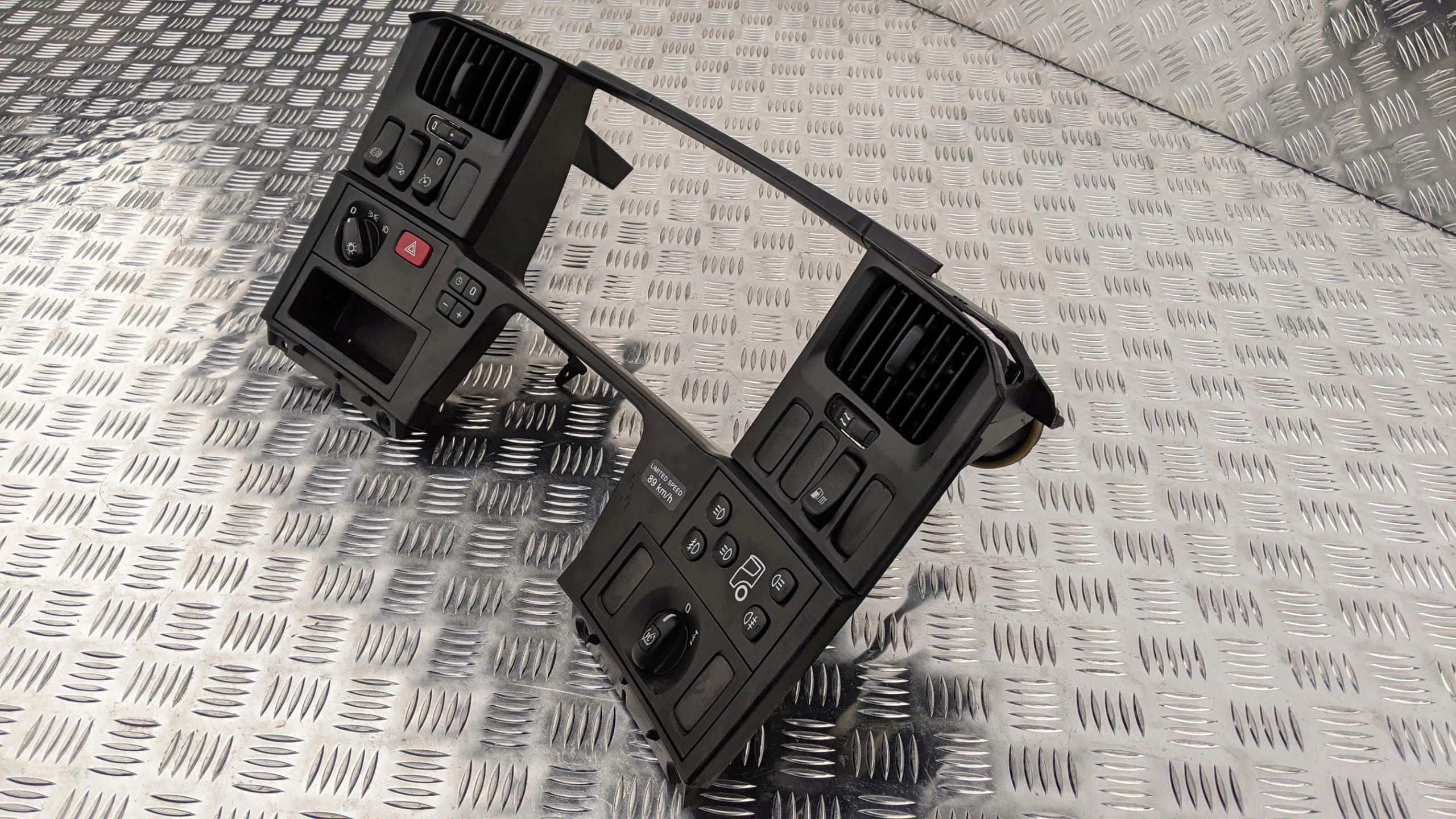 9d5d7d46e9a383133c189722e461ca4b