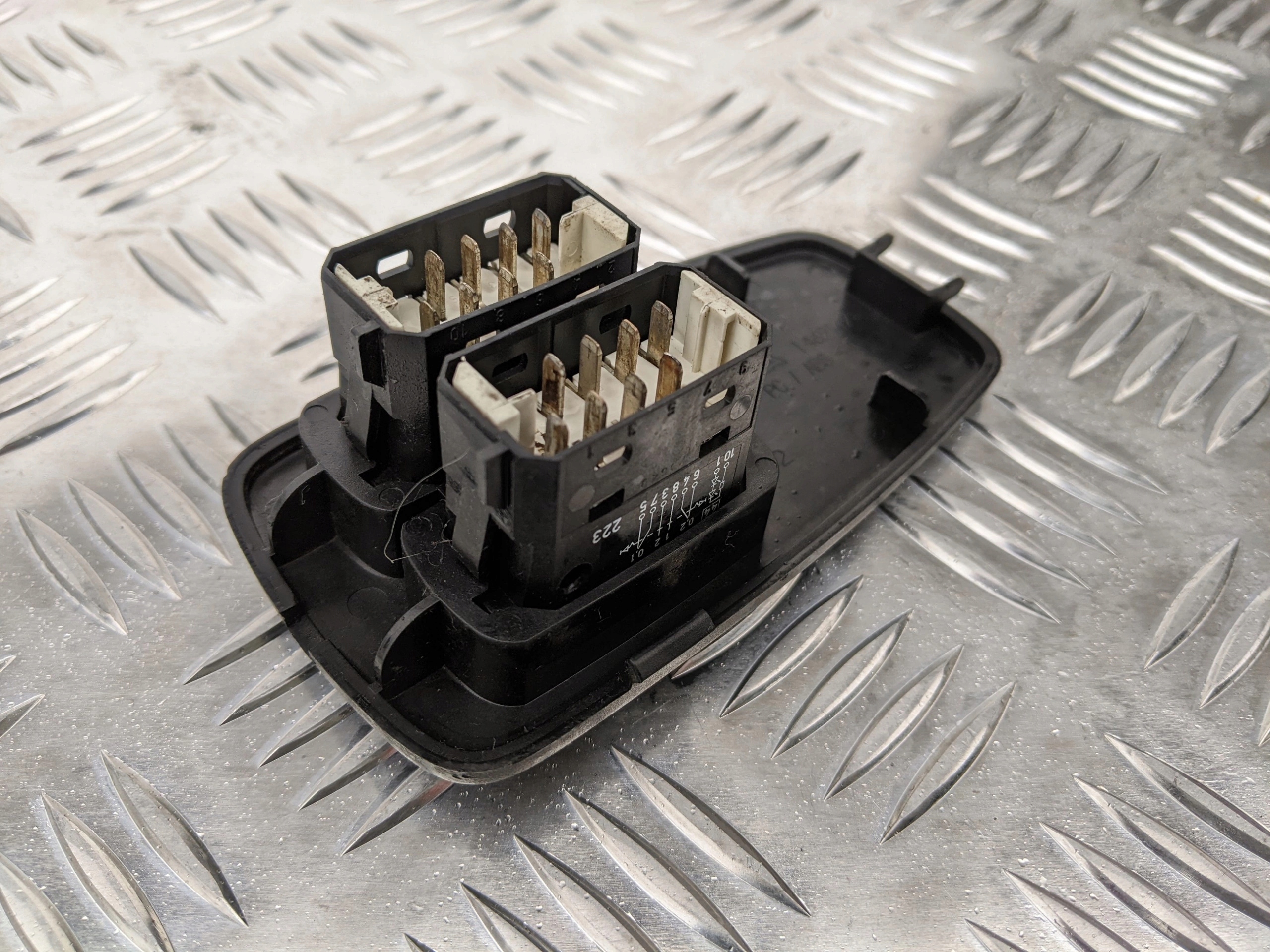 f636dc1e32fe0d8b2d0985d3935ee304