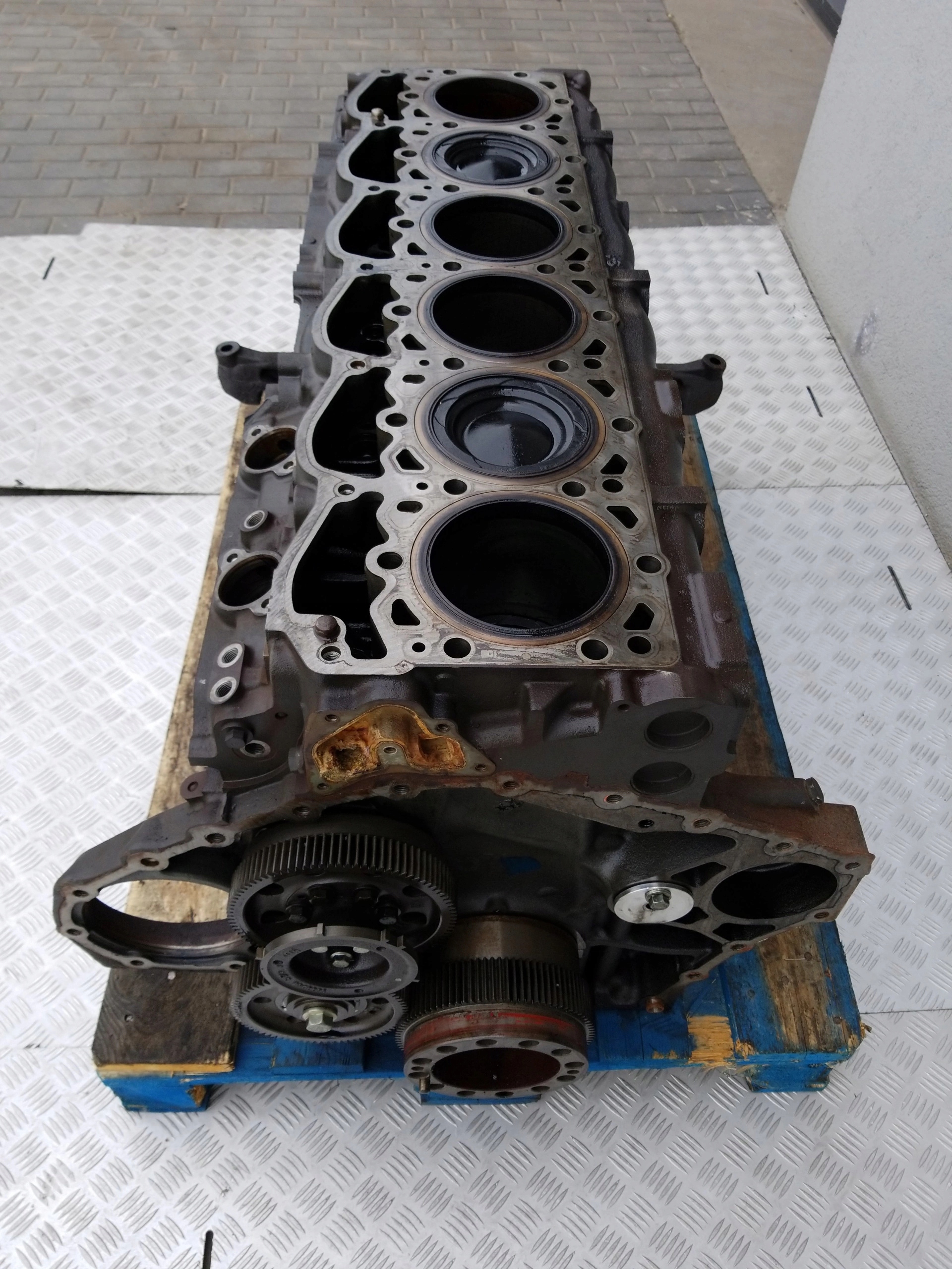 6920369d9e3ab7ee2edc8dad69938bff