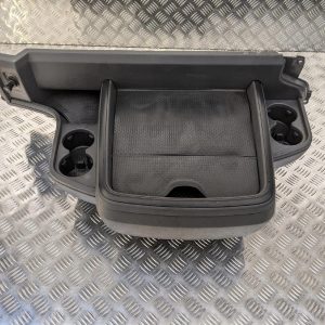 b1a82eb42de556cf25f6eabb16660e23