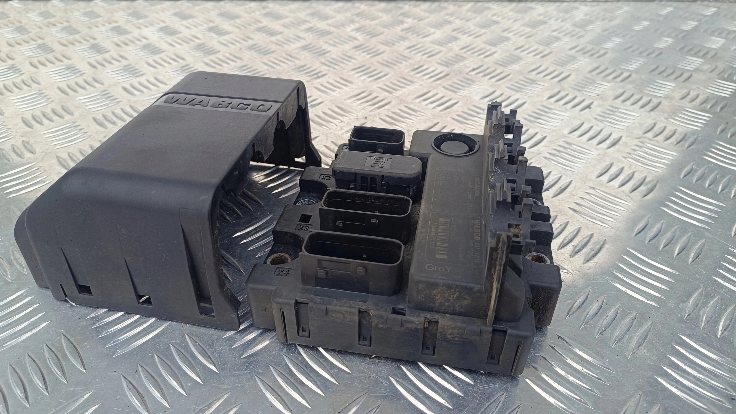 ce51650f39591a70ee4cb329870b2d12