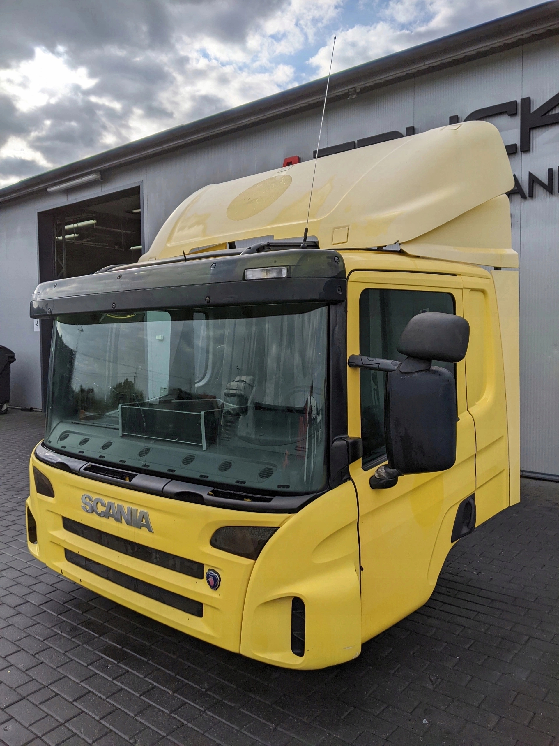 b2dd431a1b21d8fbf46fa27f0ad502a3