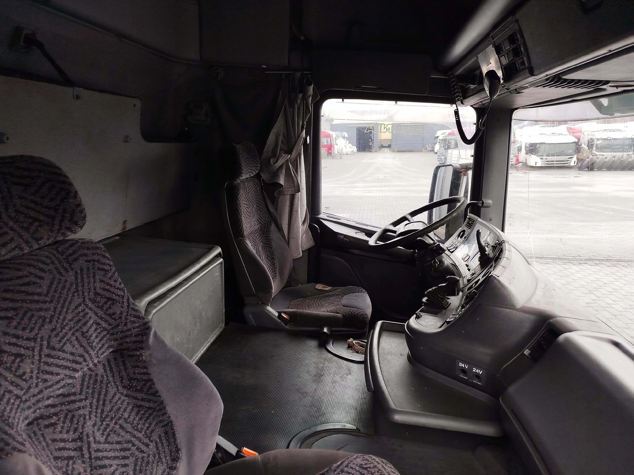 f783b43c58a6ed9d18c74e892718ada9