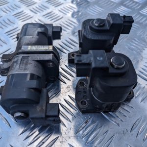 9bd80a24b78f3640ba14b0eb1415444b