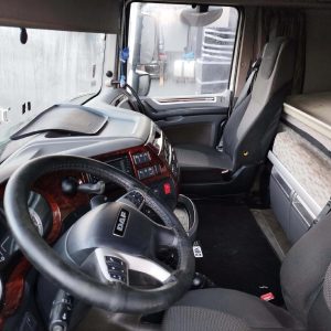 e694cbf61cd090791ccde4b2f081e576