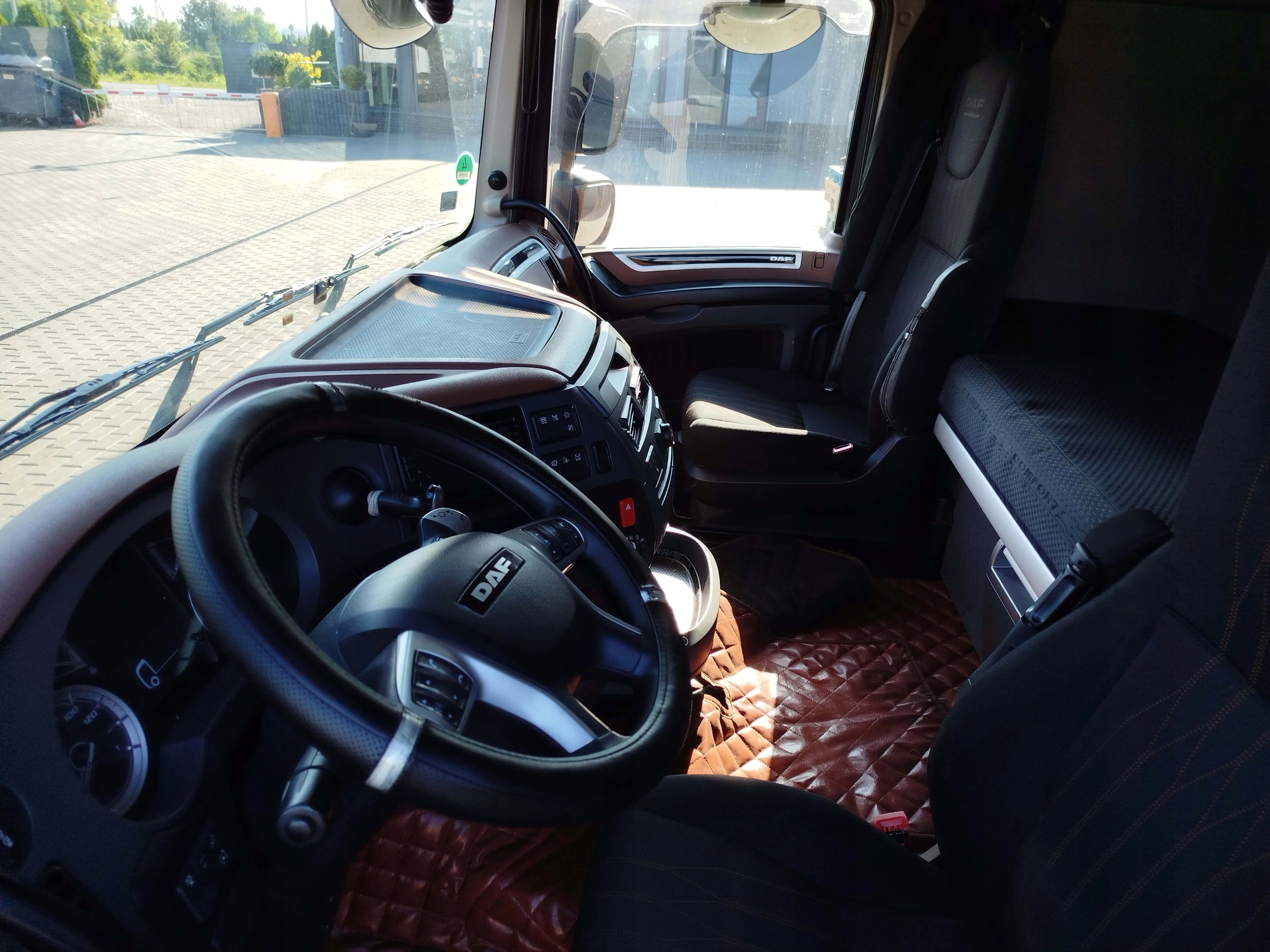 824fc1d78e18b4d48a76db92106c3e9d