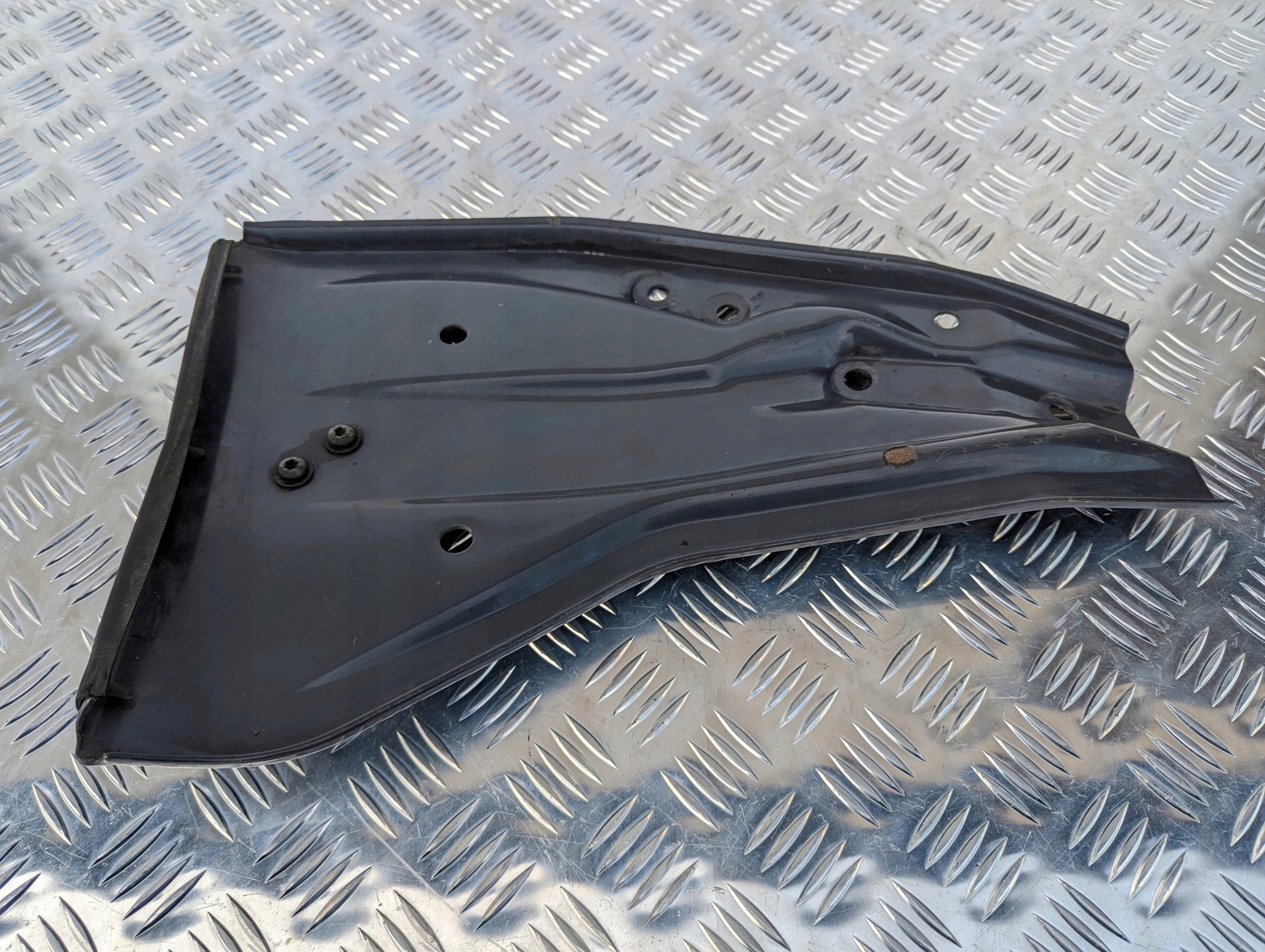 4d055edf346a0a0d77c08bb51a9de575