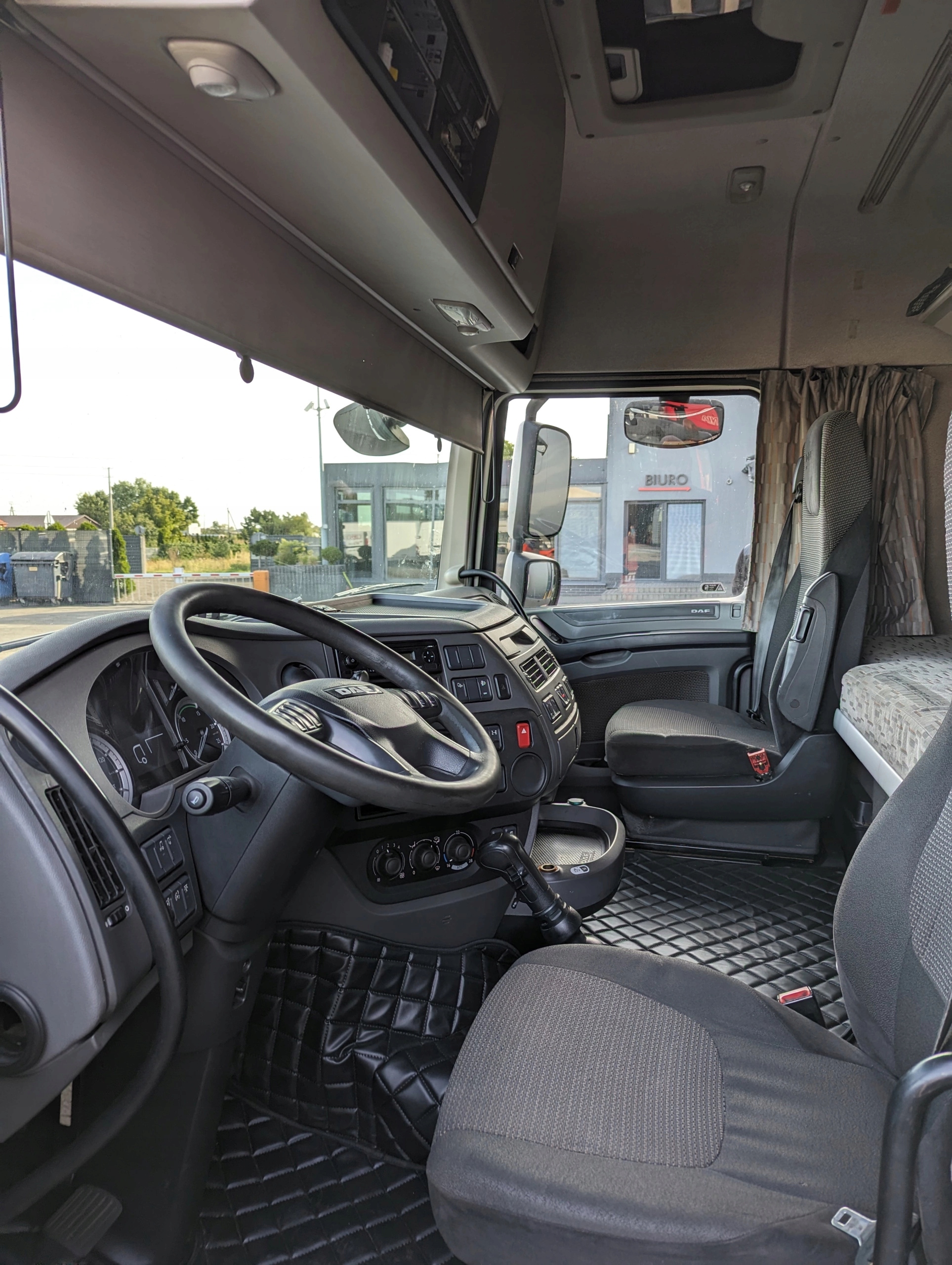 6fed9c41e5834887dbf8a65da8127b64