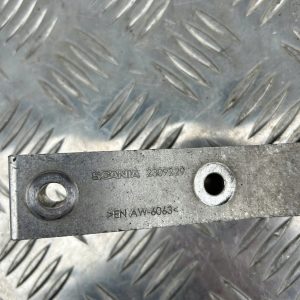 f4f9540e6a7b4370a4c3a81b18aa71c8