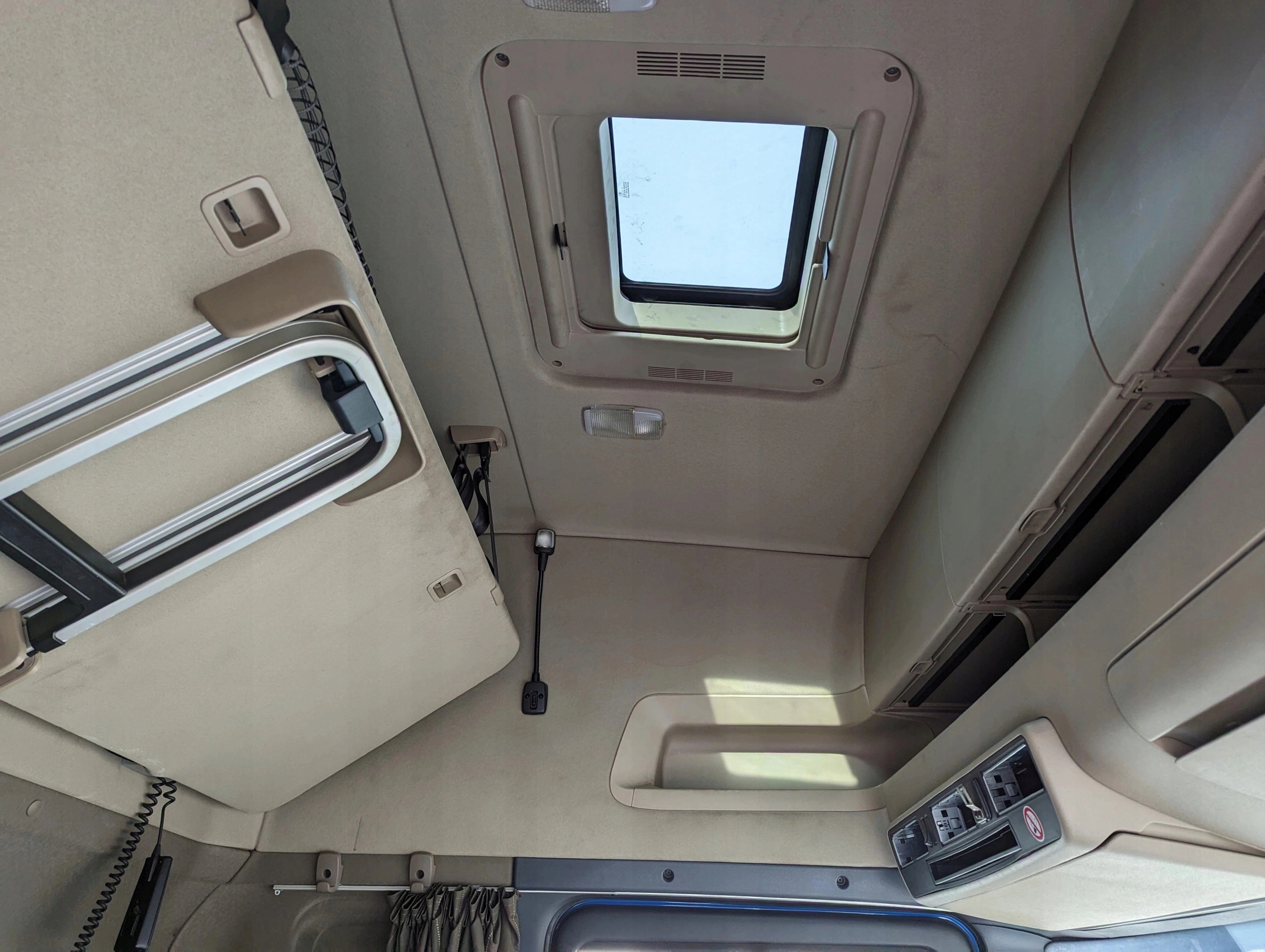 5efc087a660766952c81e89de7ccf2e4