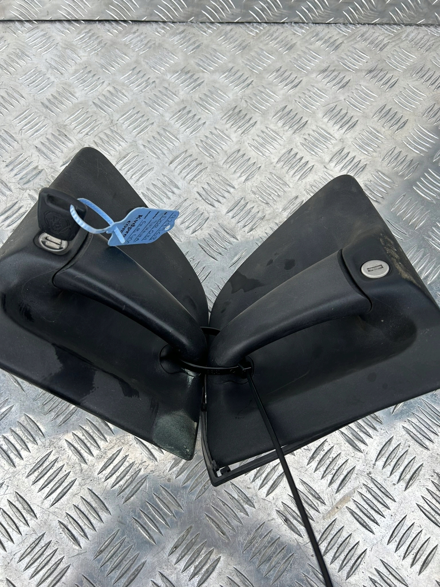 de93ed011907b9340a2e9d5795e37fb4