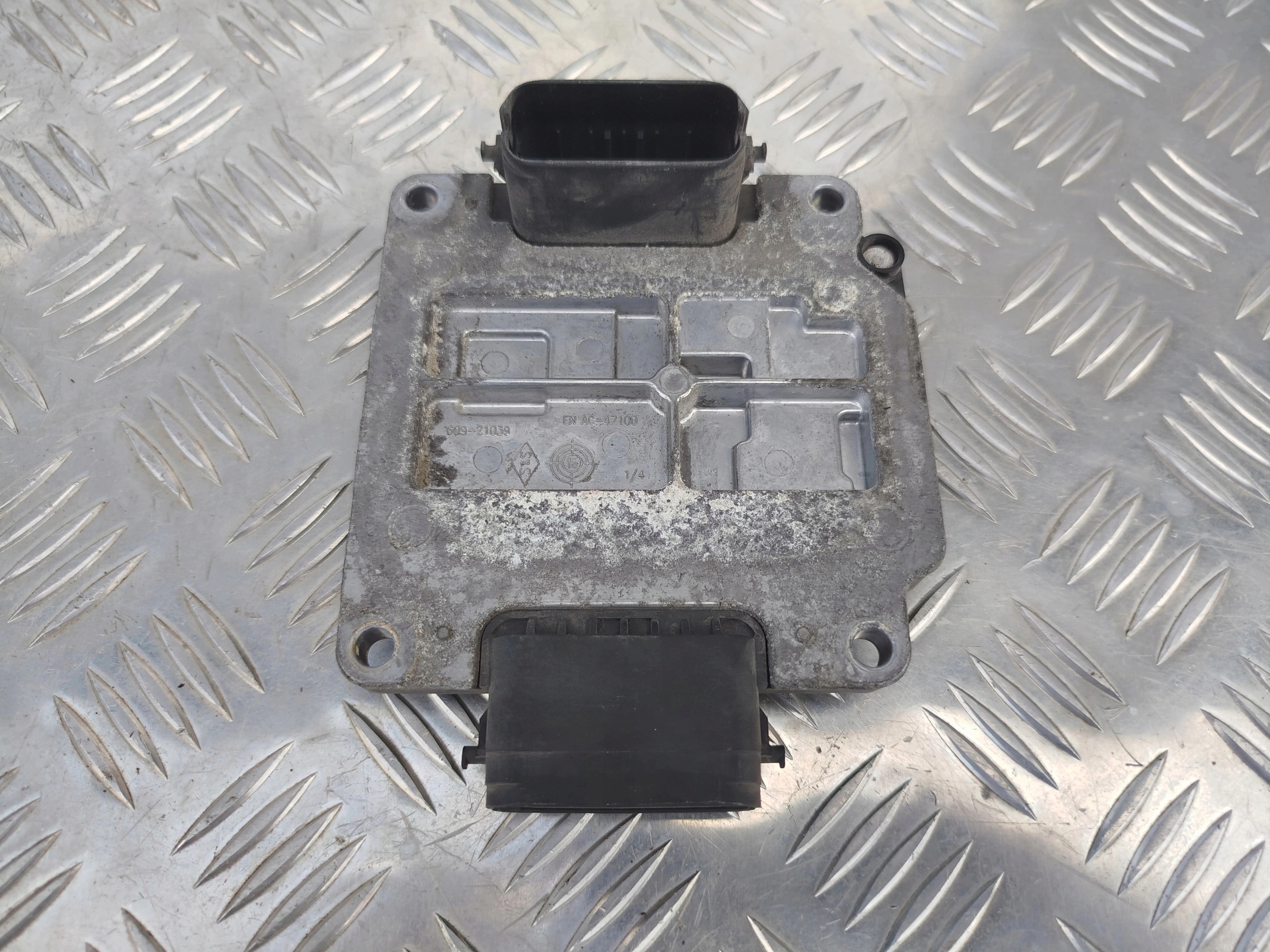 8e3e1742ab99ad2893428f4c527a2f3d