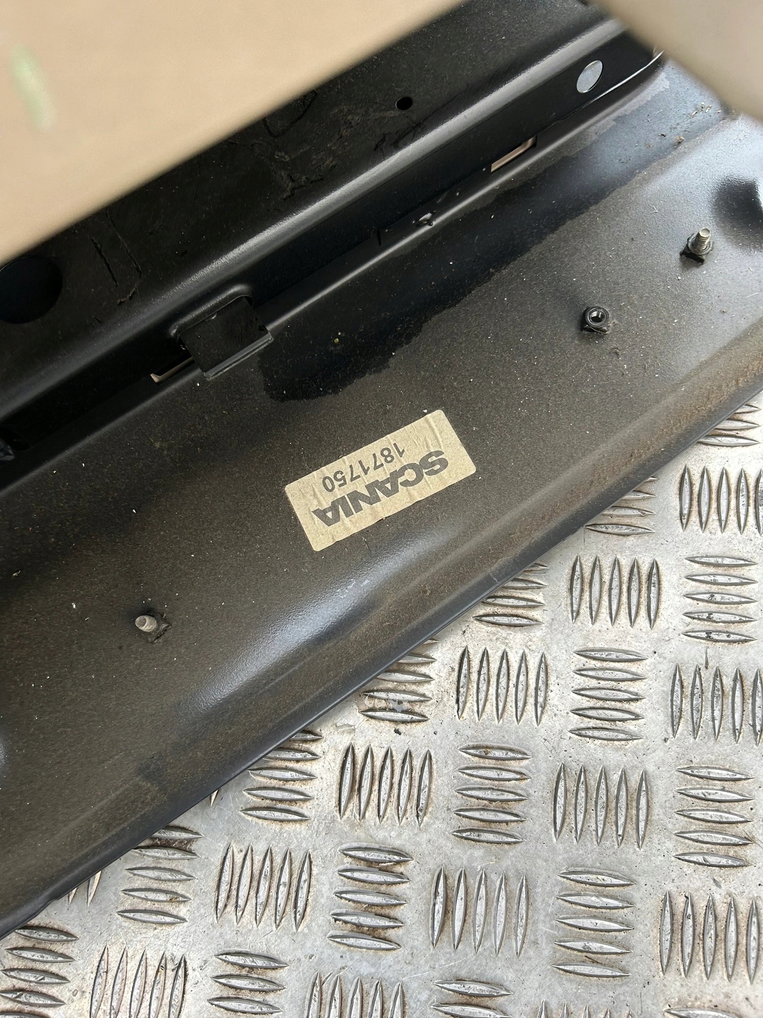 96074d8ab1128f2843240b4b0910636b