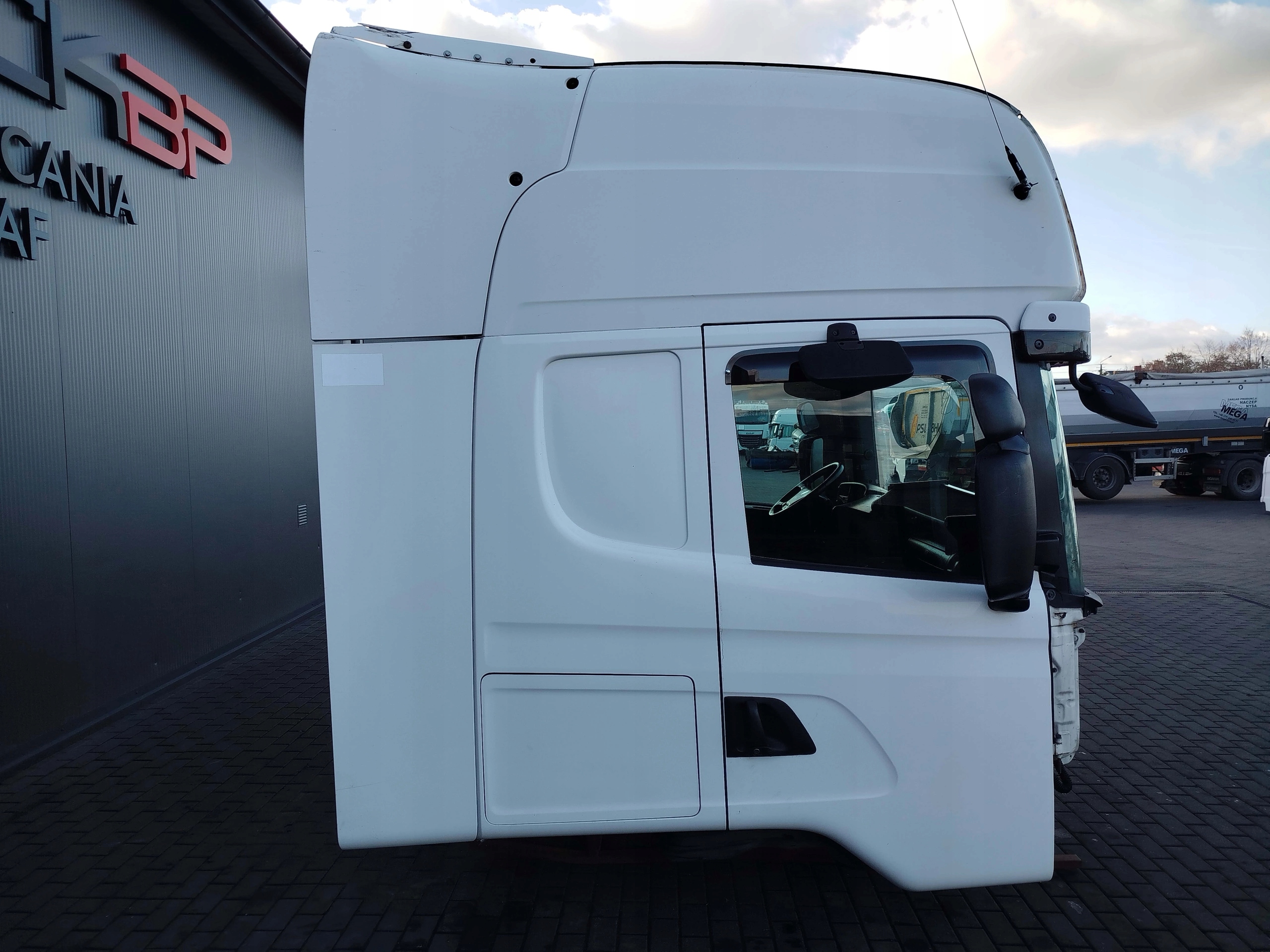 b9305f9b34c849bf8b872082845d7cd1