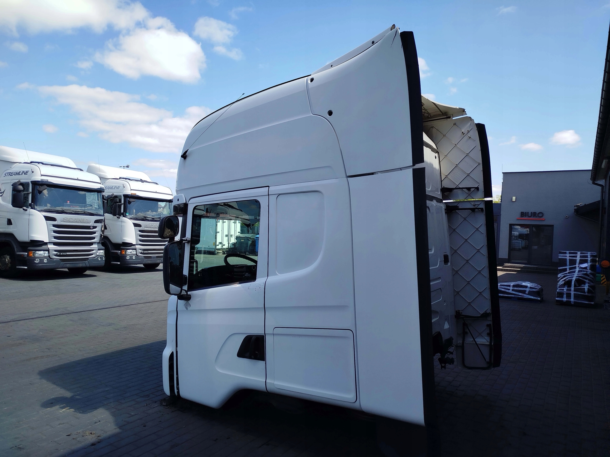 91b92b9a3bcb0d44cab1ae17a1f621c3