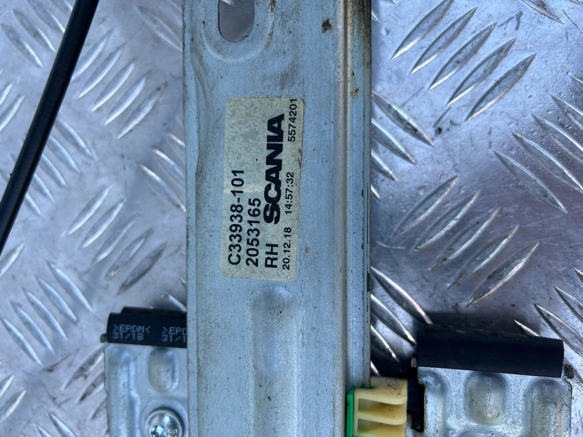 3082a094f4b27a1009da71f15b2bcea4