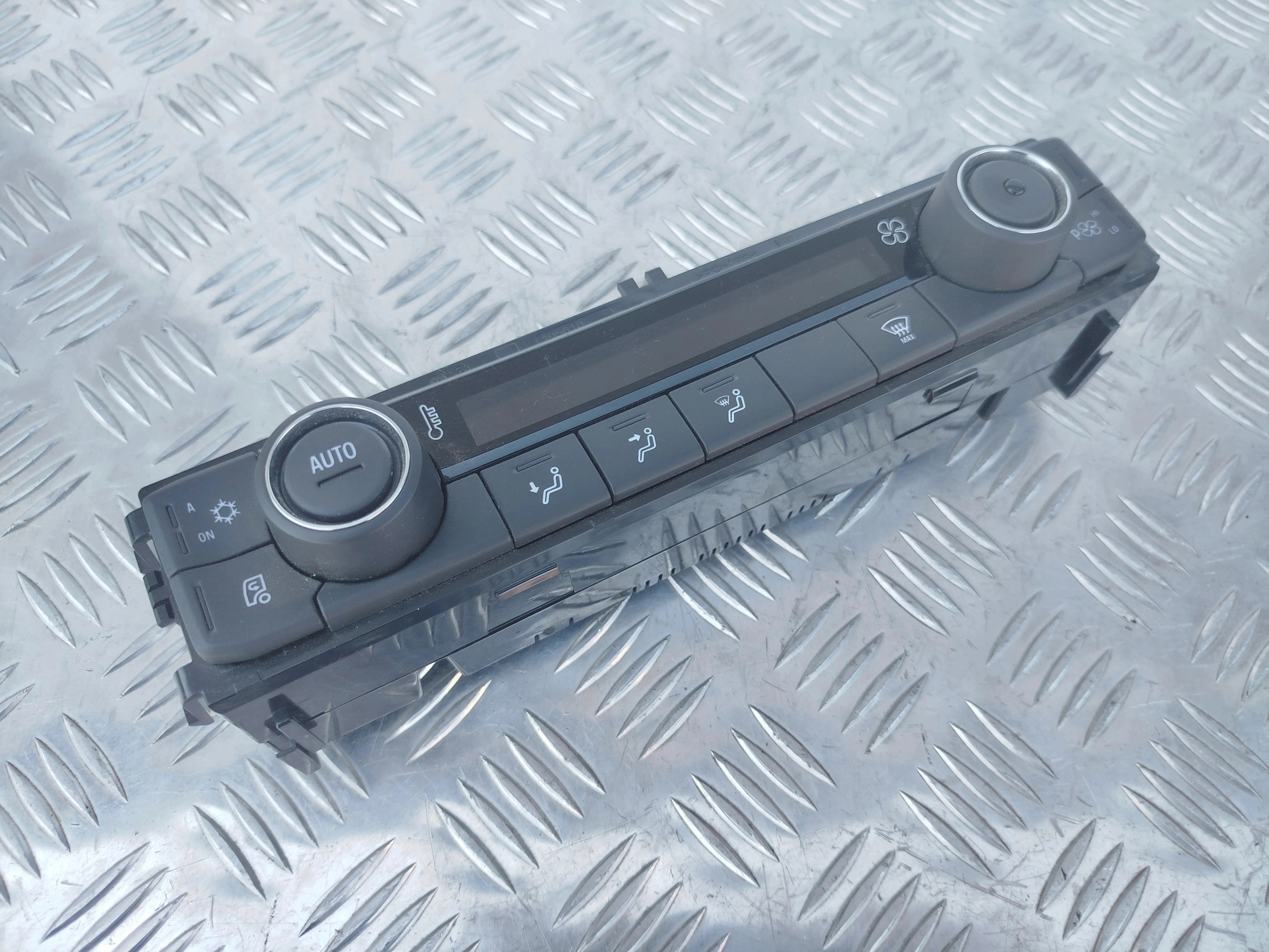 94408705221f8dc6ea3795cd739cf2ed