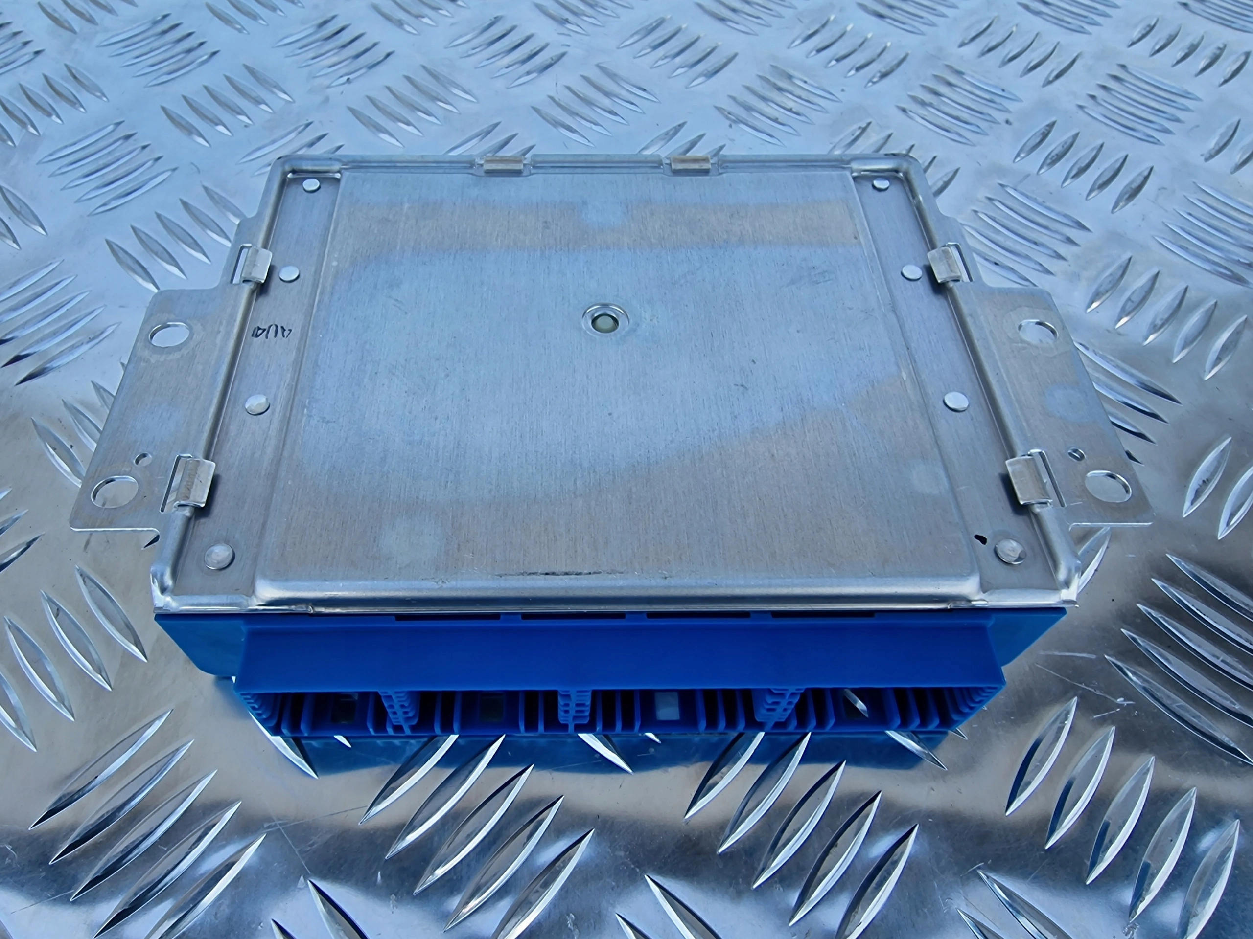 8da20ee6aaea9d37f91e4631cf1fe124