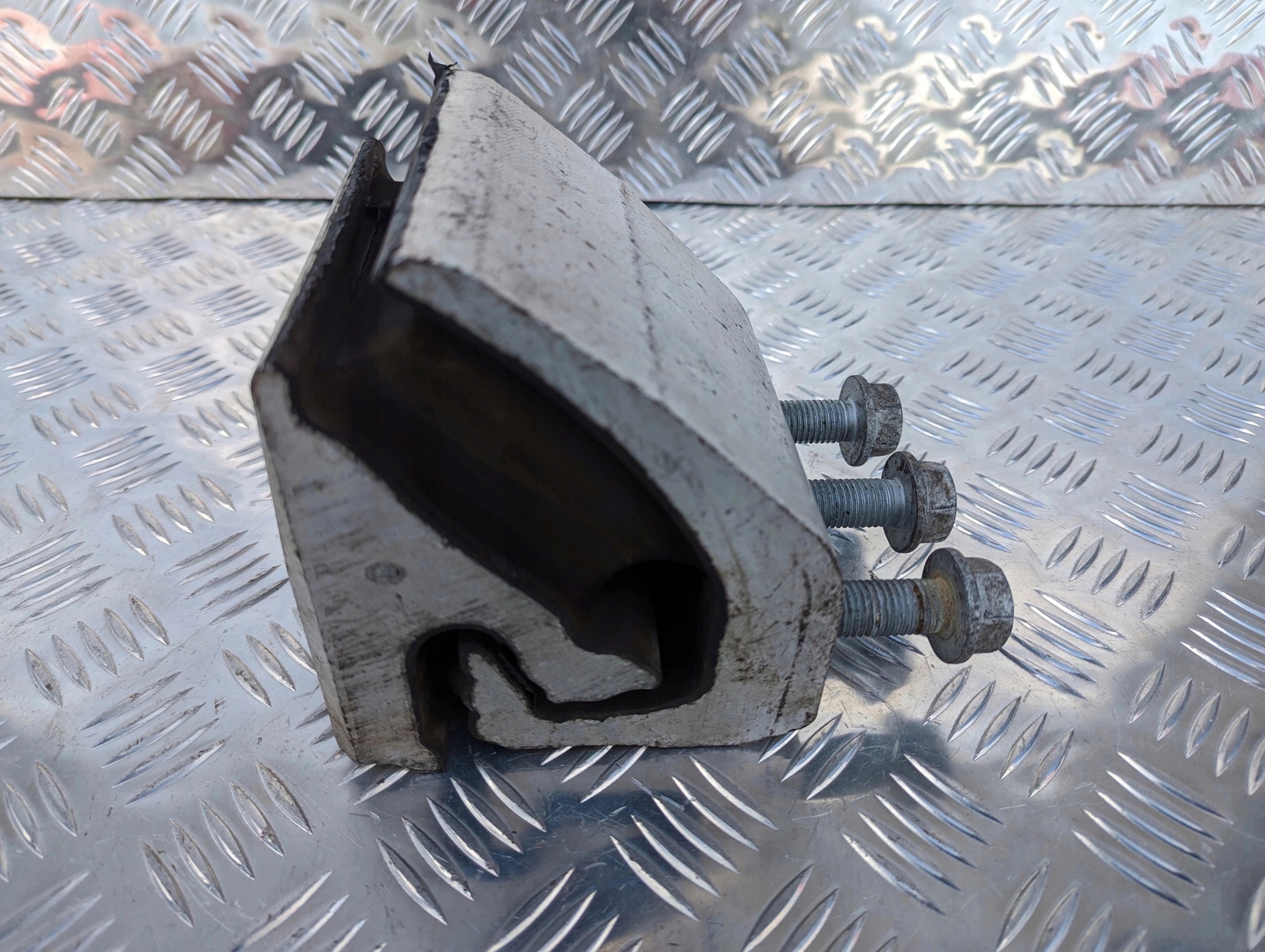 6f77b854b5141f5956fafec0e3786af1