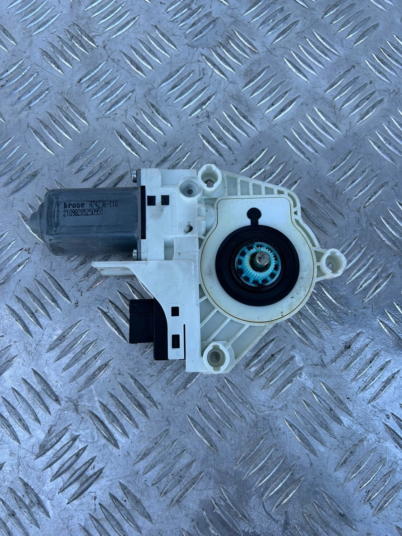 82496f73f6049658c8b5d1c96bda9d83