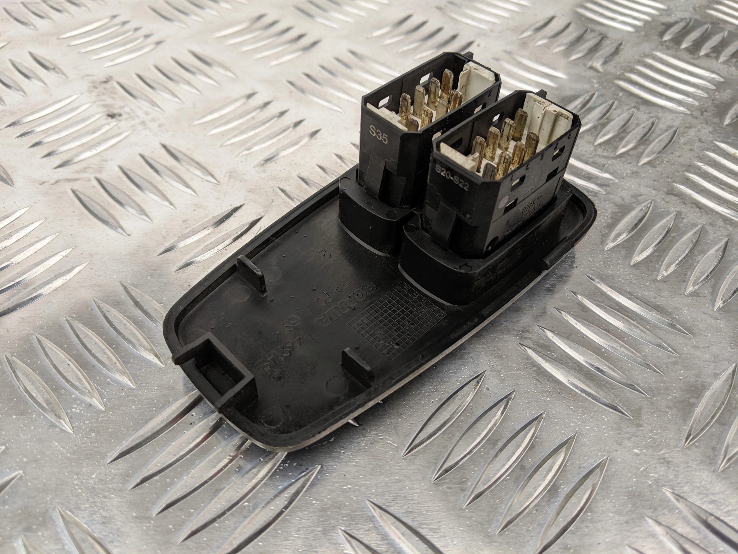 bd050b35d15087ef70929bcb18bb8d7d