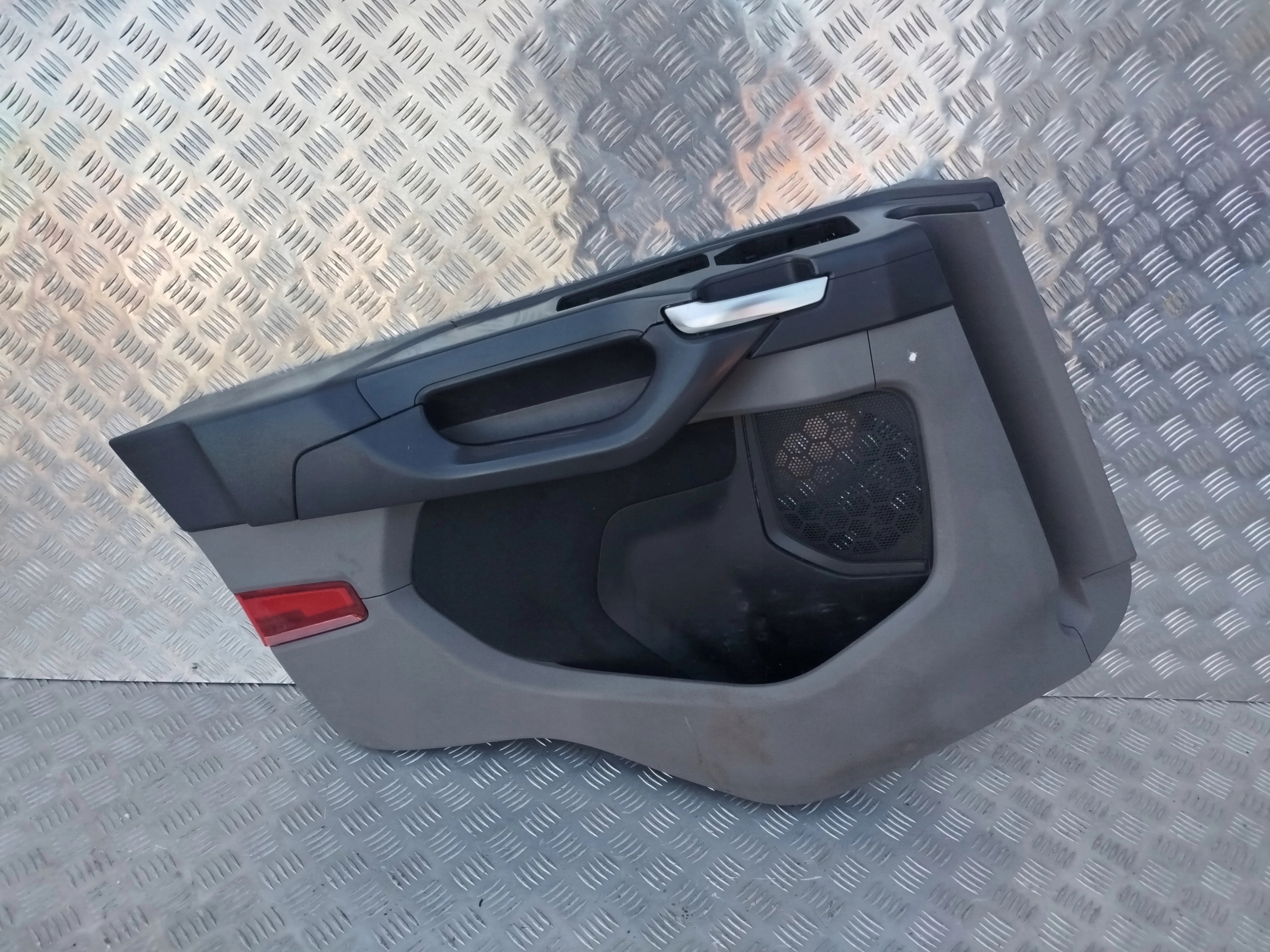 0609b3bd56c94b46e72af92fd70f6a0a