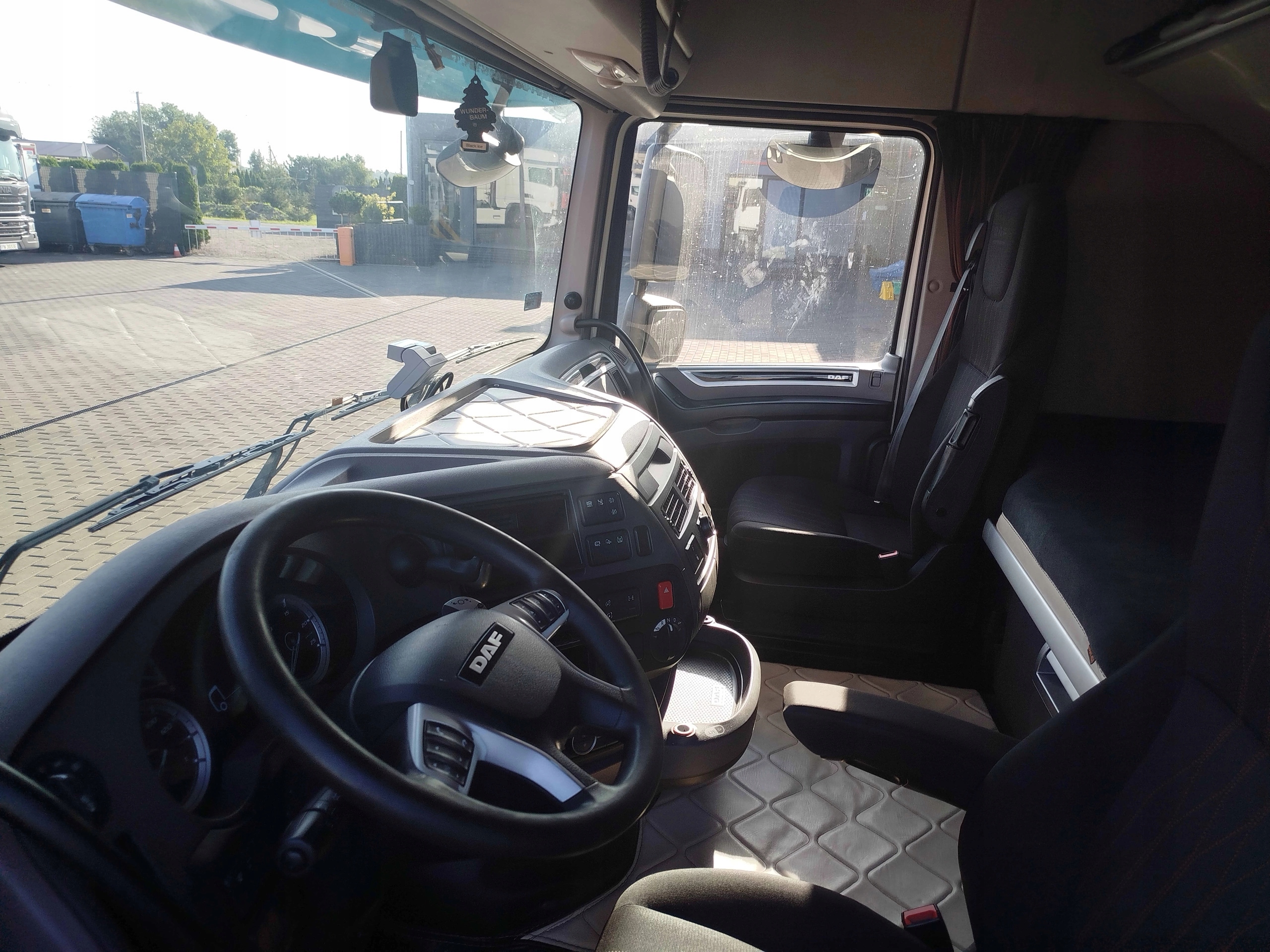 e20b49eebe4cae58ac7ab9ddfd5fc785