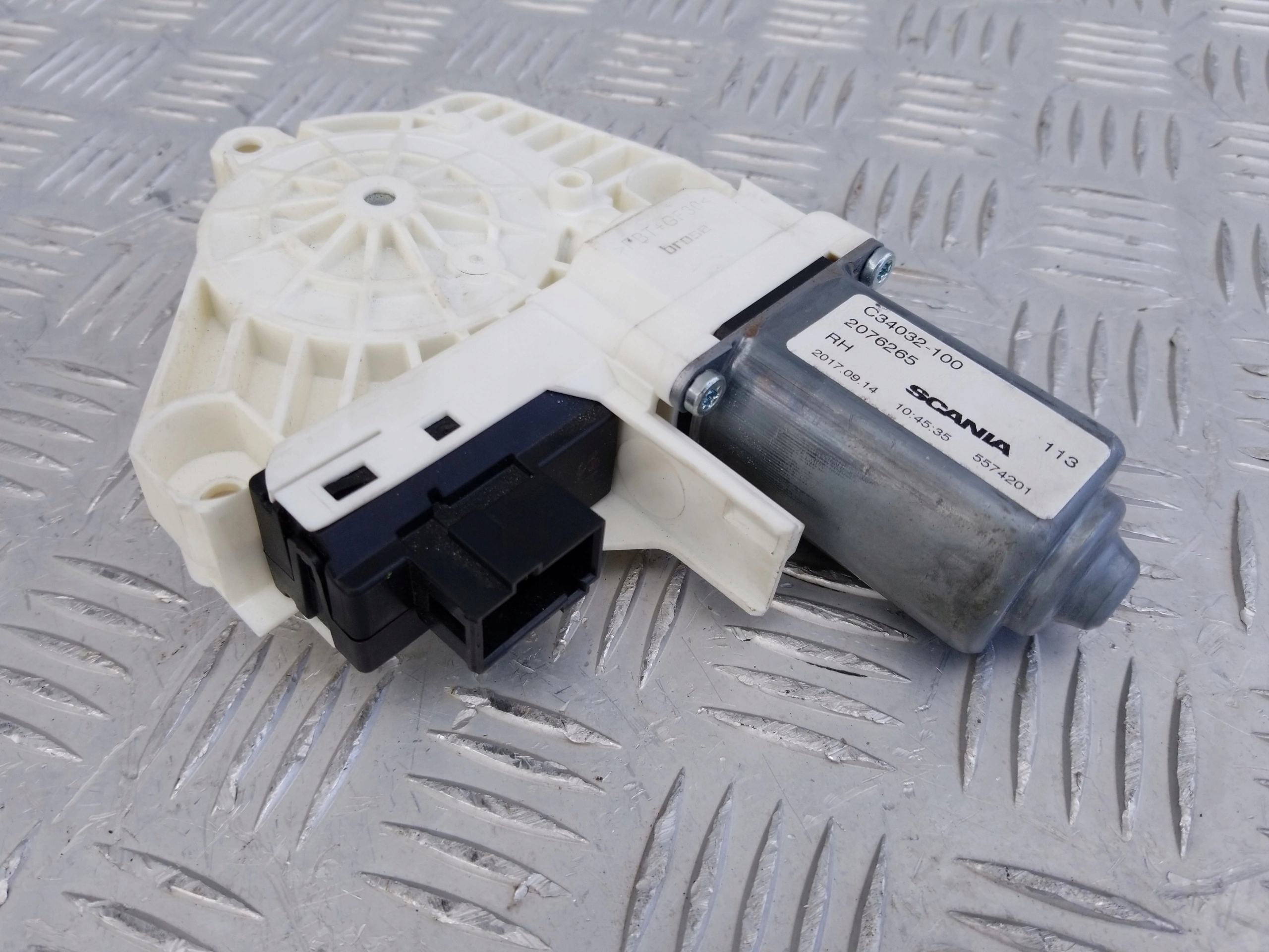 e8e775c981f6151ed071112dfceb5fd8