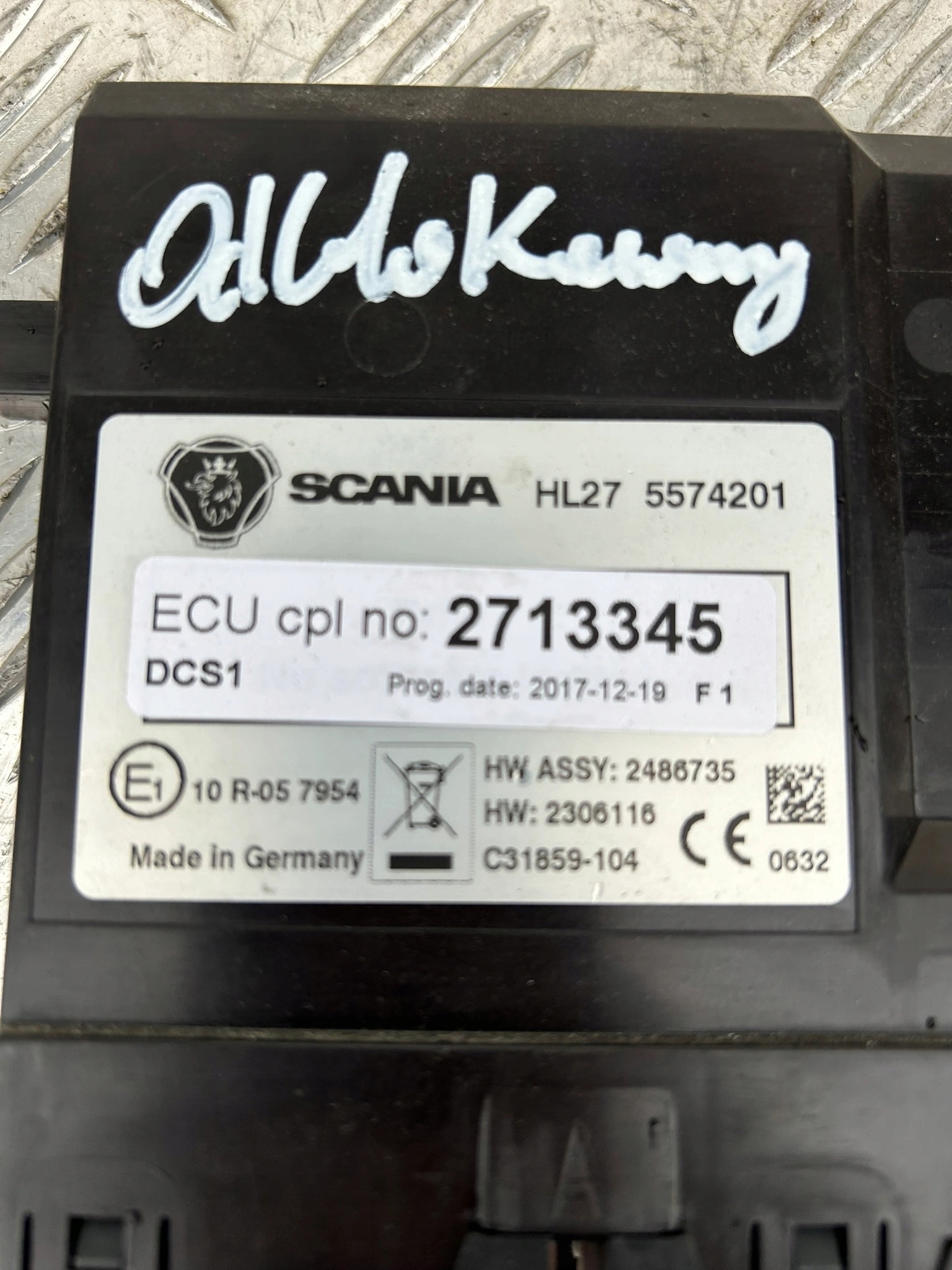 21b179573851a28672db60f2d8dfb5a9