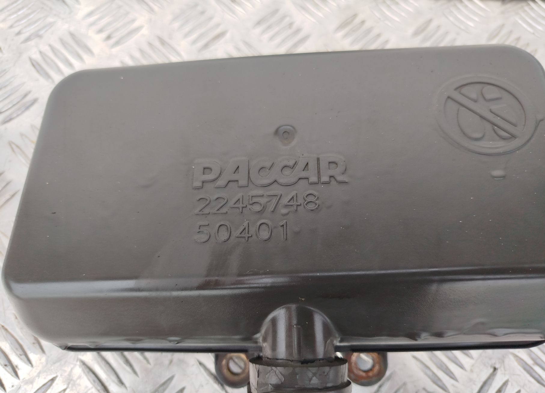 a1e52c7cc9145d2aff3a32a171b7419d