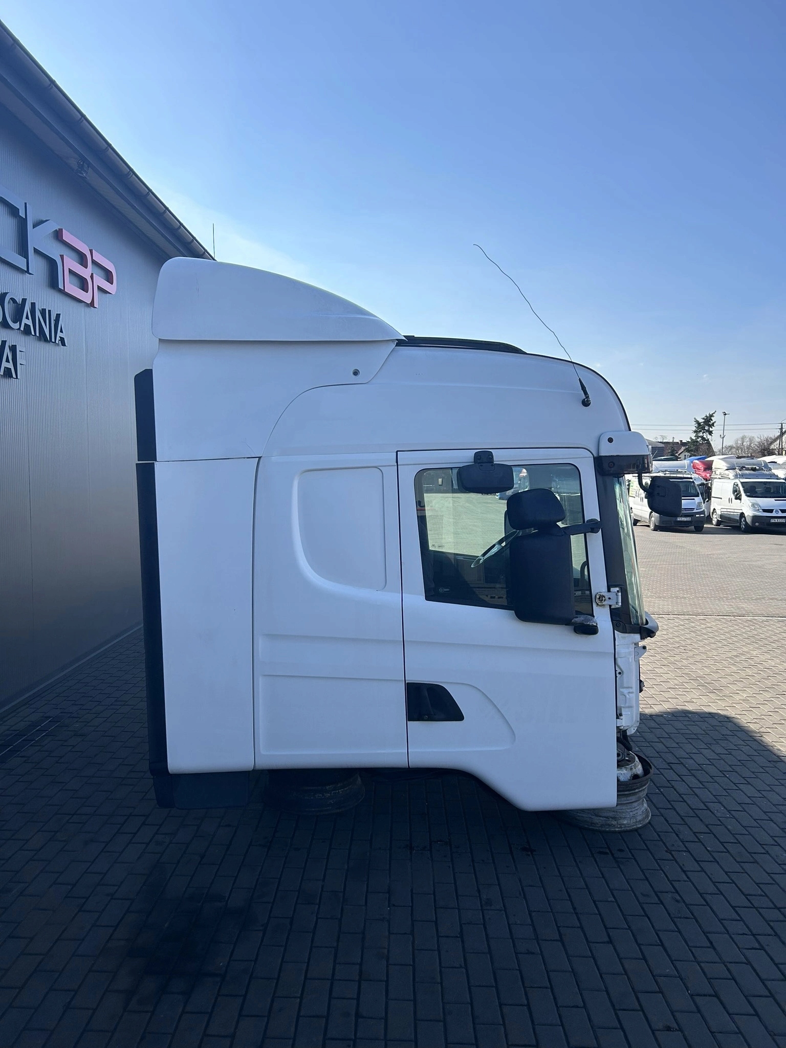 0d8509e332eba81fae7d4df6948b5f1a