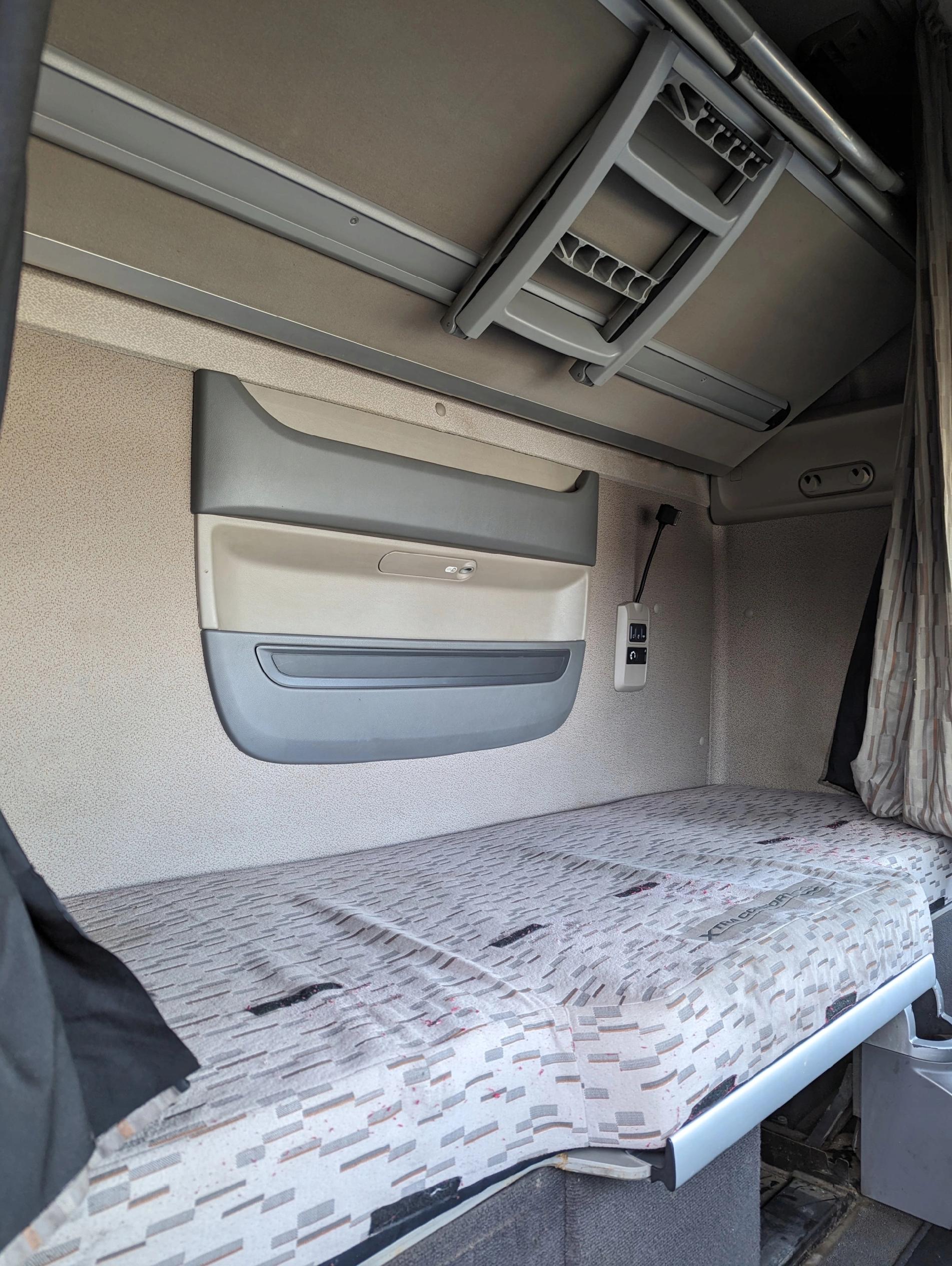 27f449b113d98ee051e2c745b7a02c5f