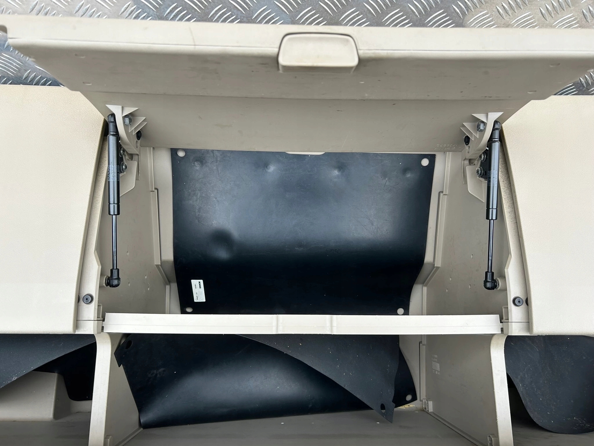 9793c8af4a7e92a34d80f7d733a9c3c5