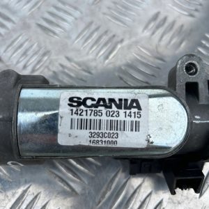 70b63fa2aa14b7593a79280fc3c1950a