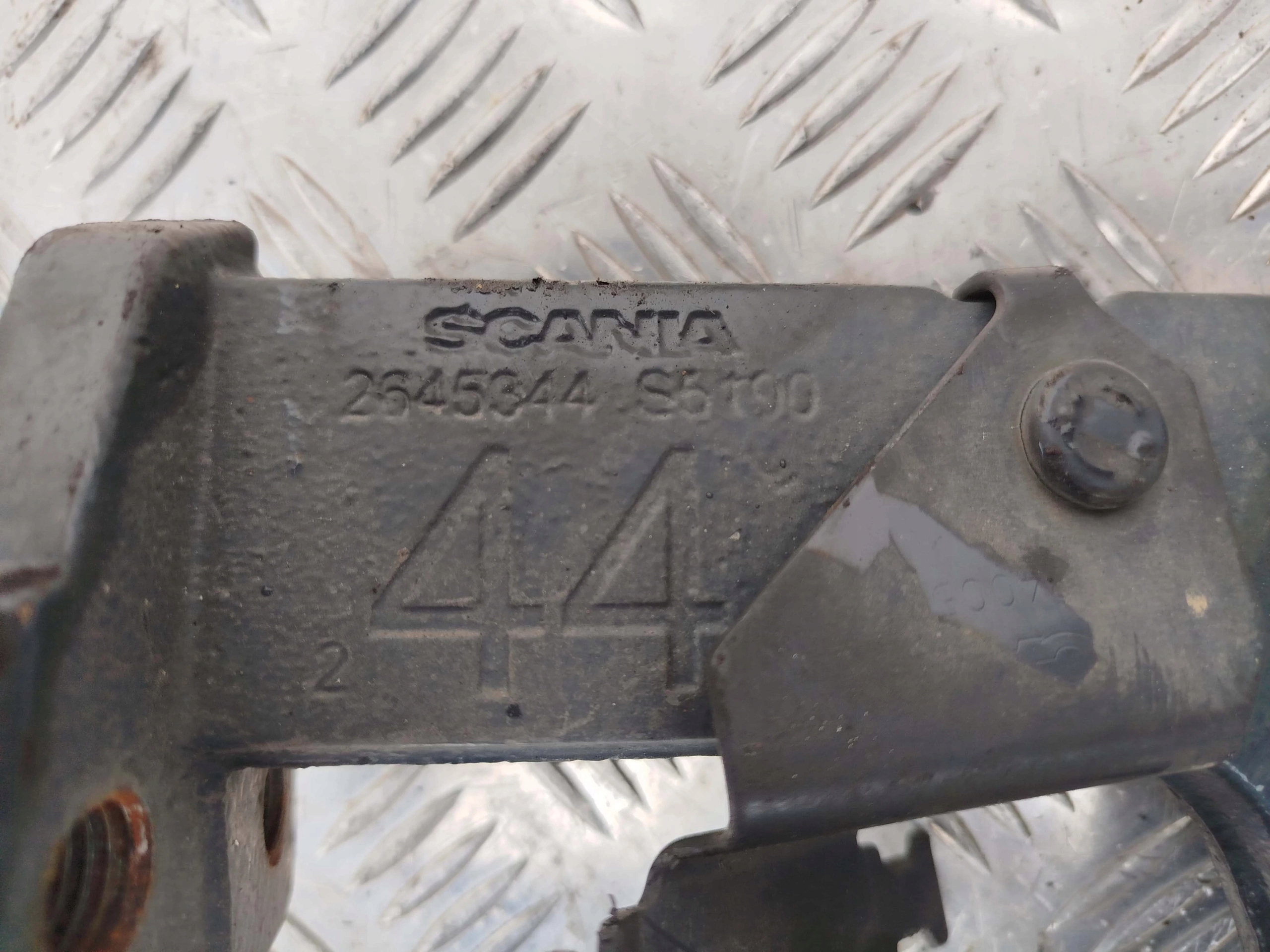 7b6912fb54bf940cf87dc52ab504f8ef