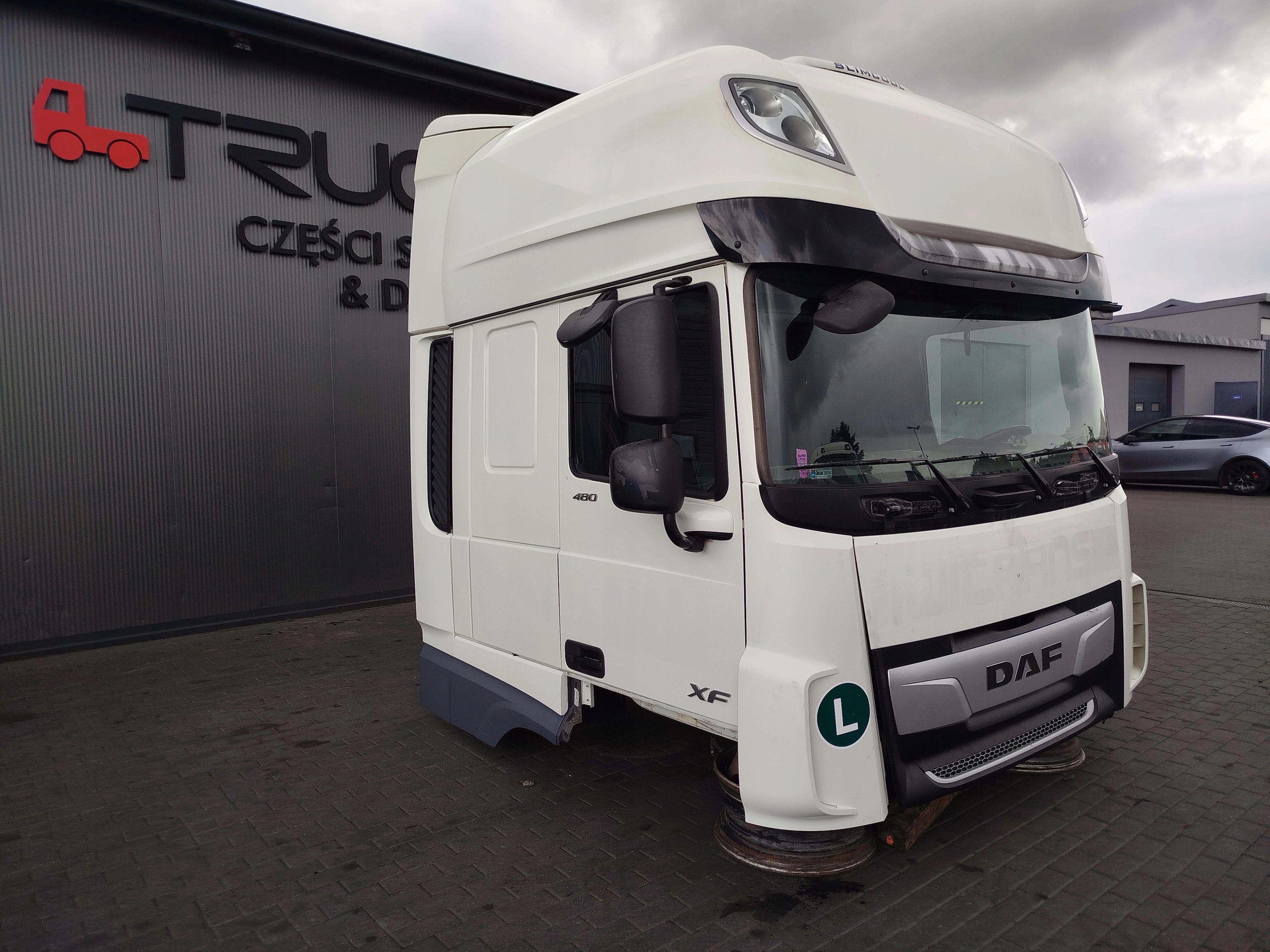 11d9d903a0e2786778e9701060682af7