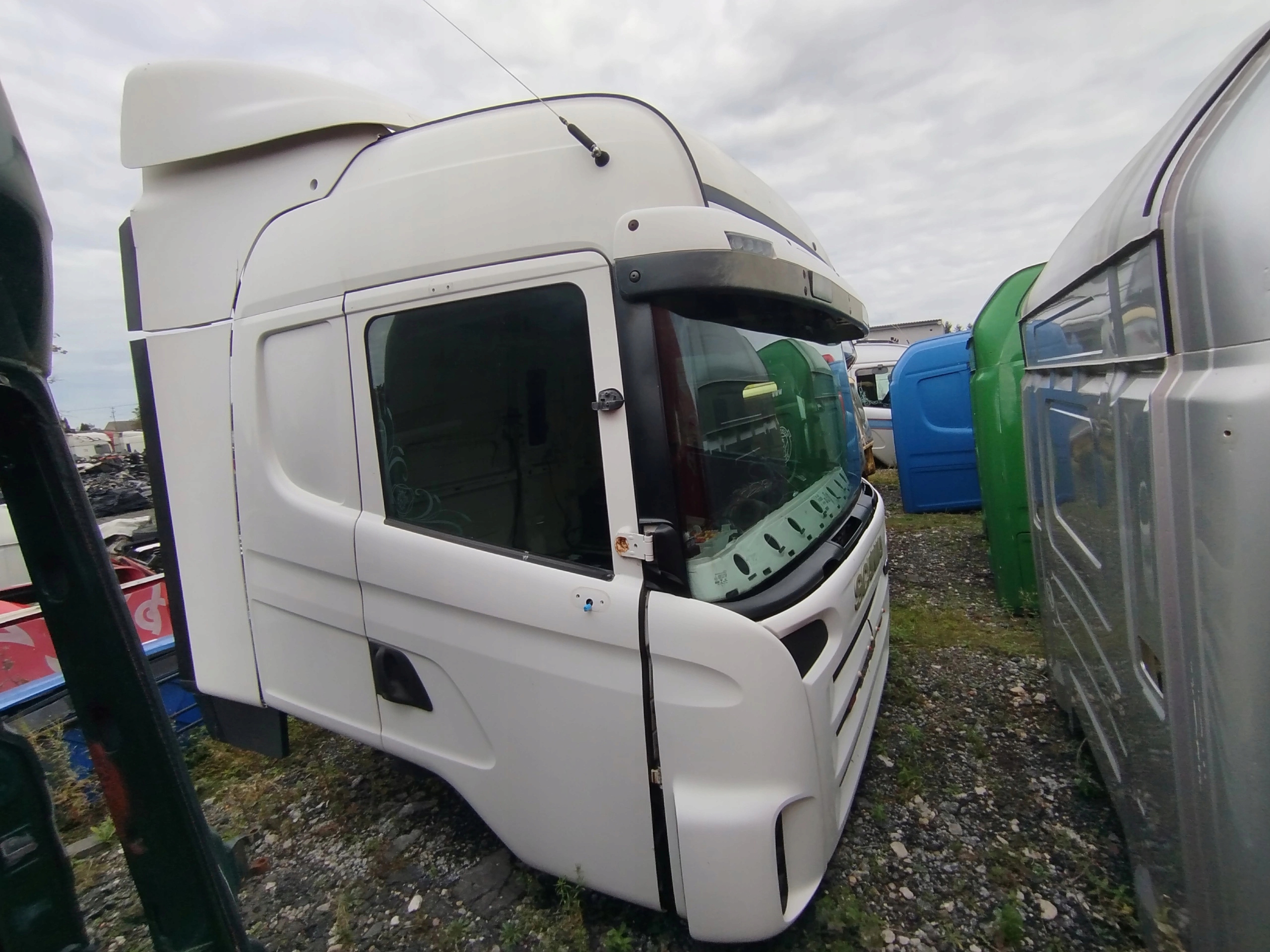 2575a9f19f1c67a8100d797ad6f3bc4d