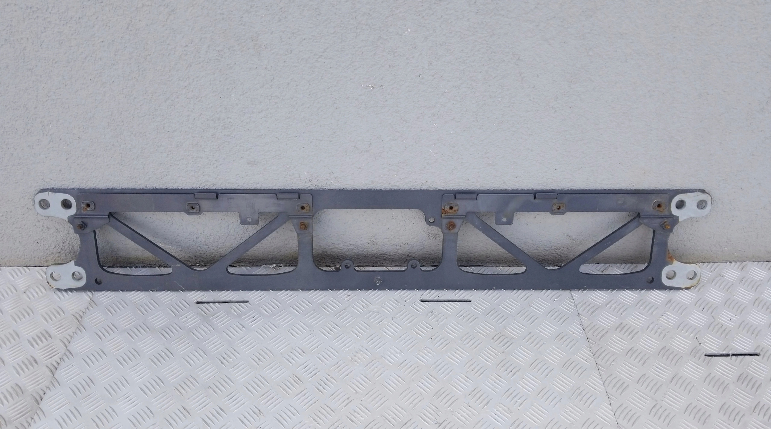 893b52ba9aad5b60bd7e20a163760008