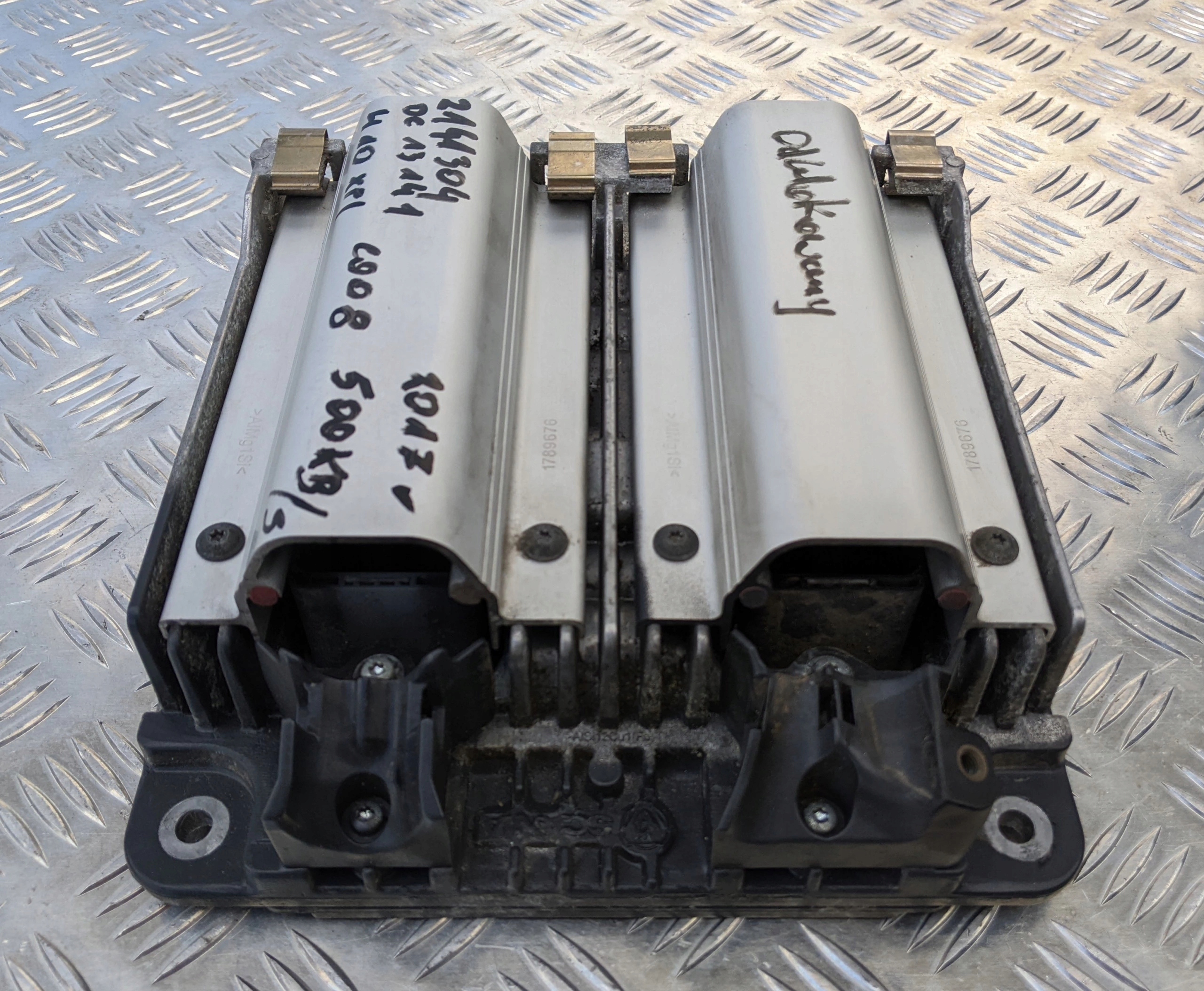 5c9dbca43eb573f83eb9298afefda6a5