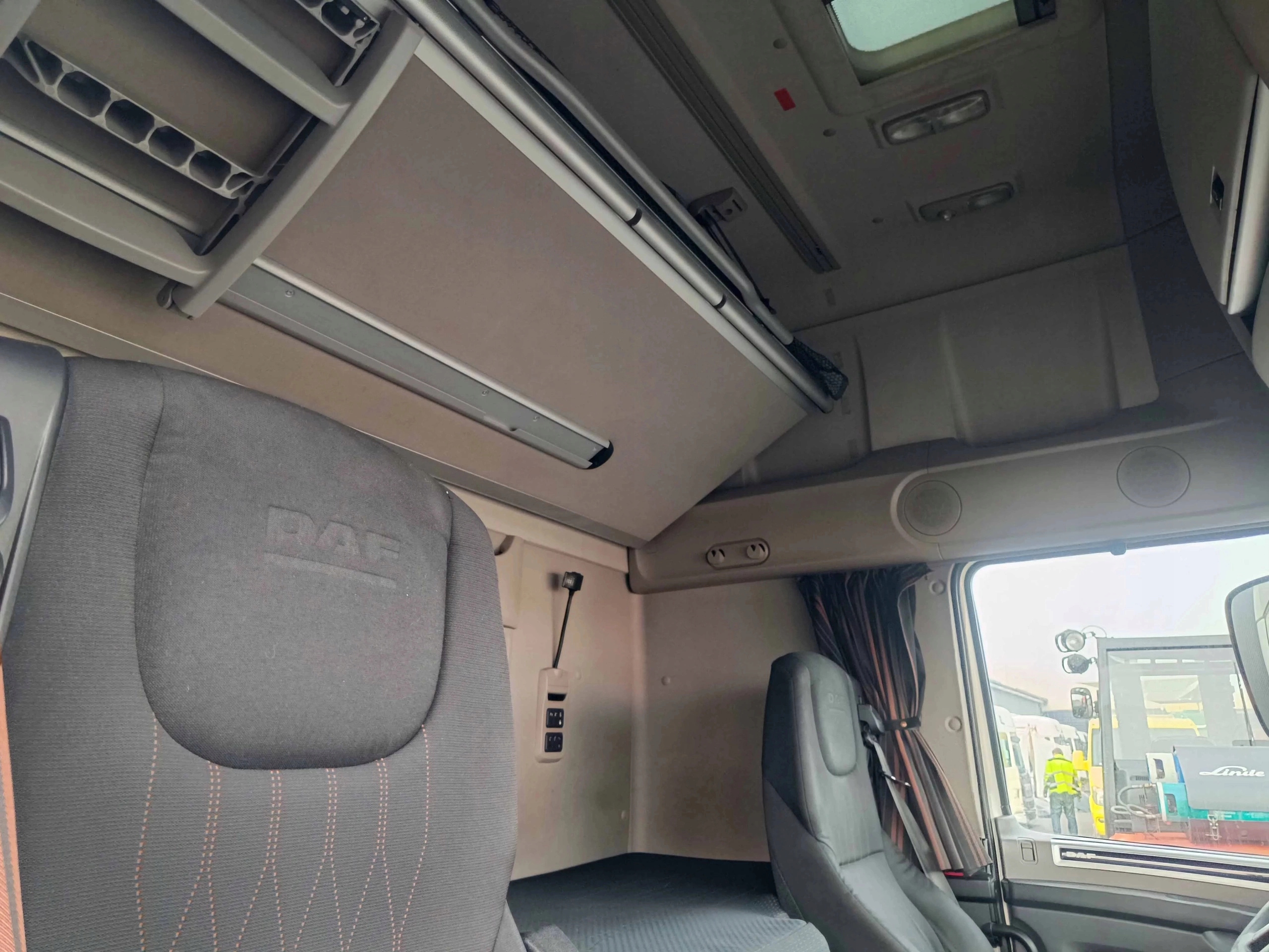 989d98c40d749a06412bbbbe7200076c