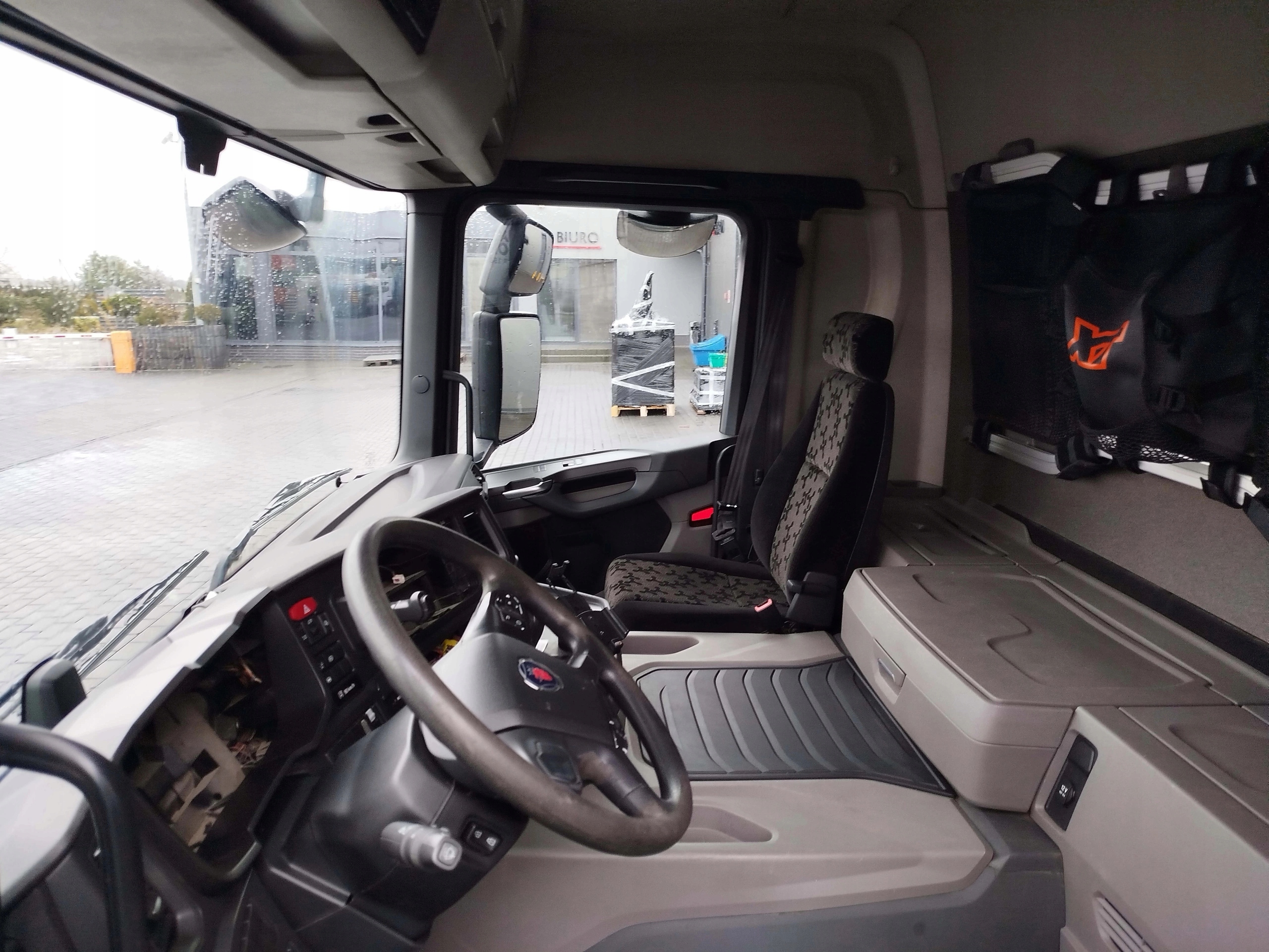 01ba1601c9aeb85fae25a65d523a2927