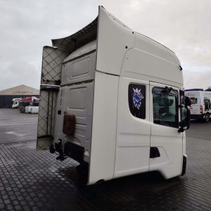 3761d9a544277210dc229fc7ac8a620b