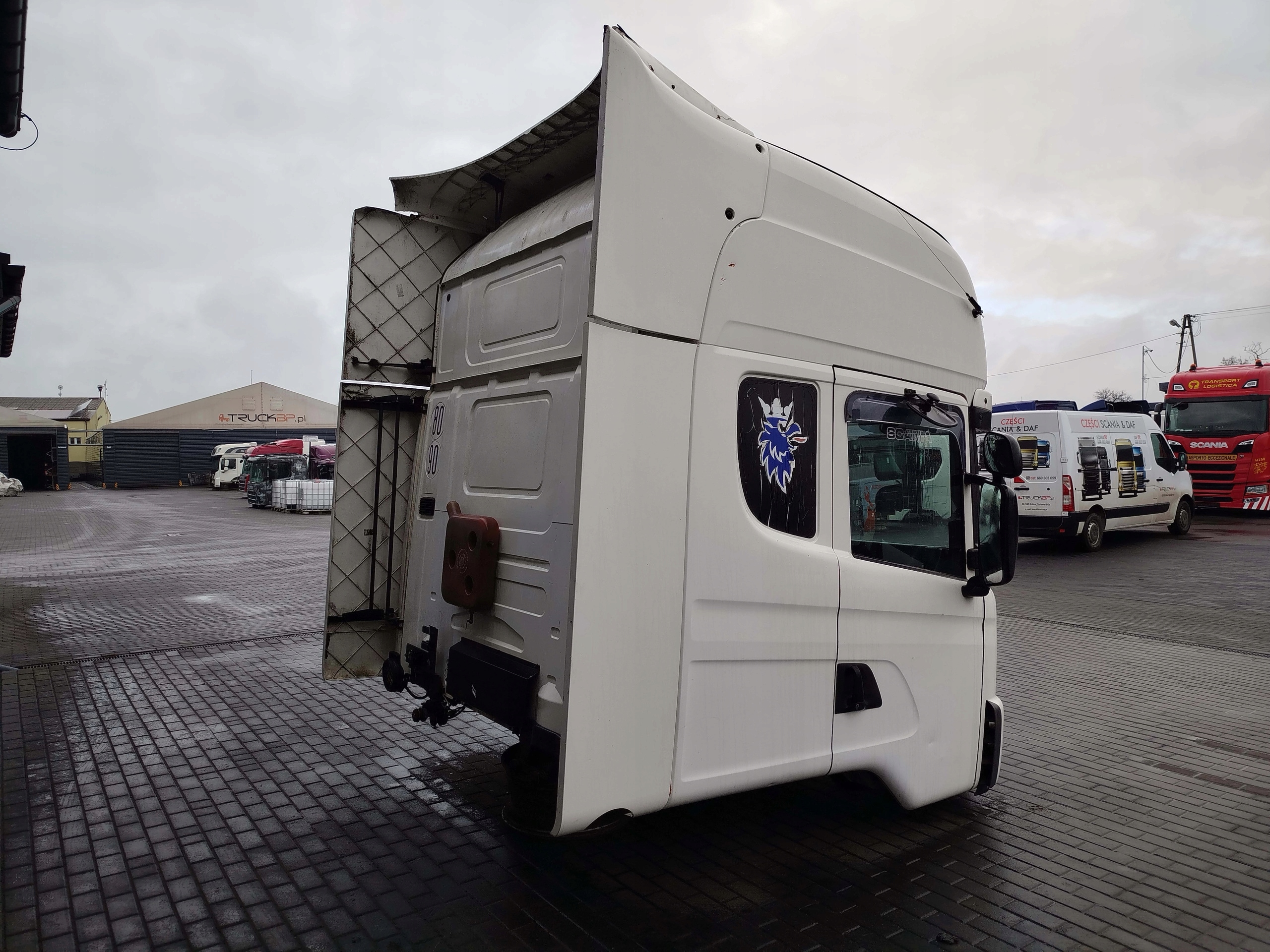 3761d9a544277210dc229fc7ac8a620b