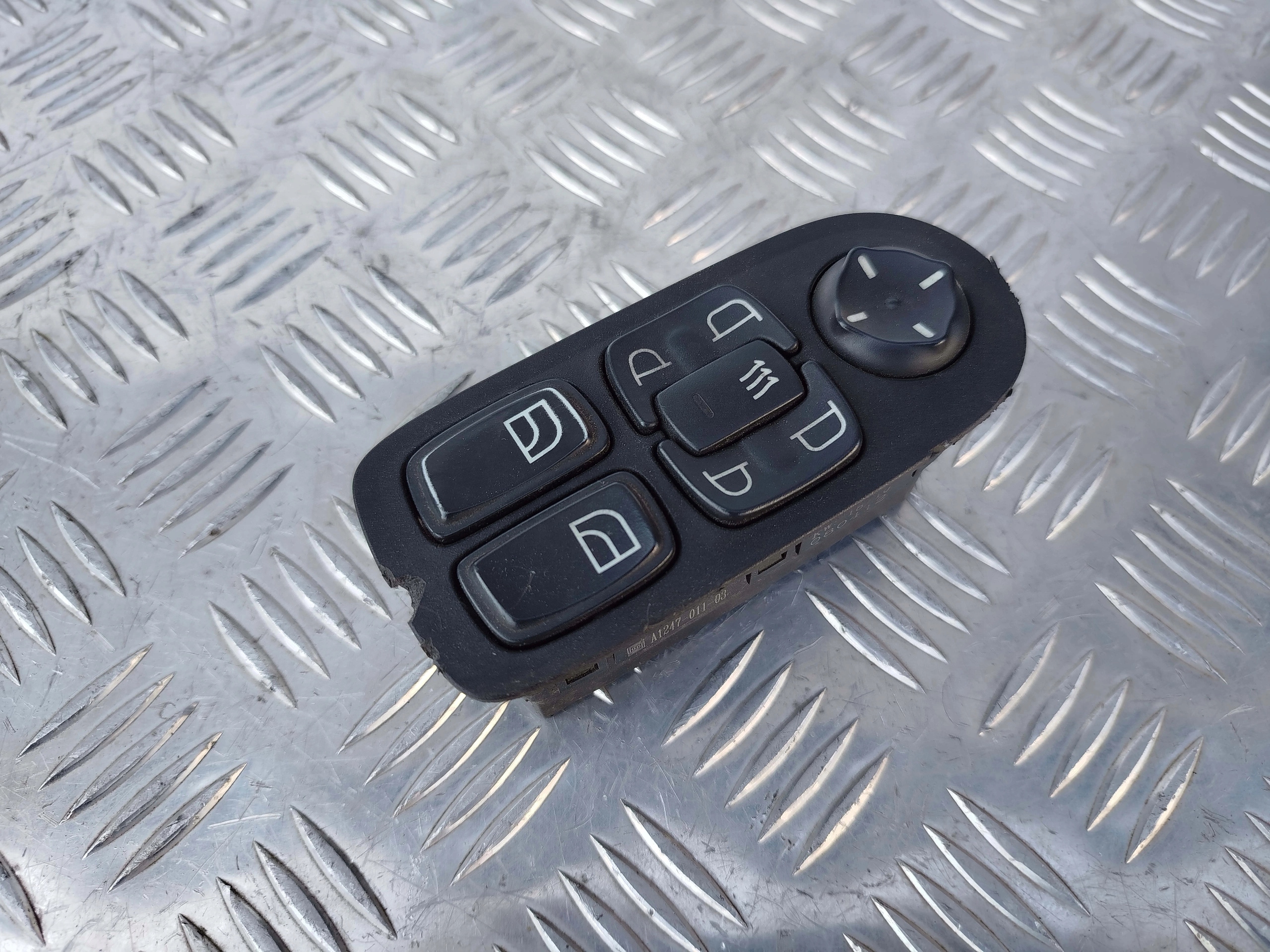 8d99c6a98755e5fc3821f5540138d915